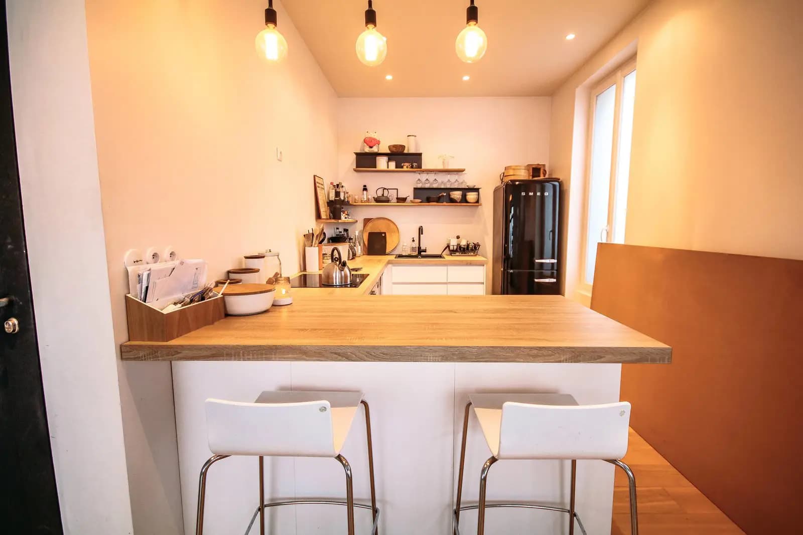 Space Loft with characterful architecture - 5
