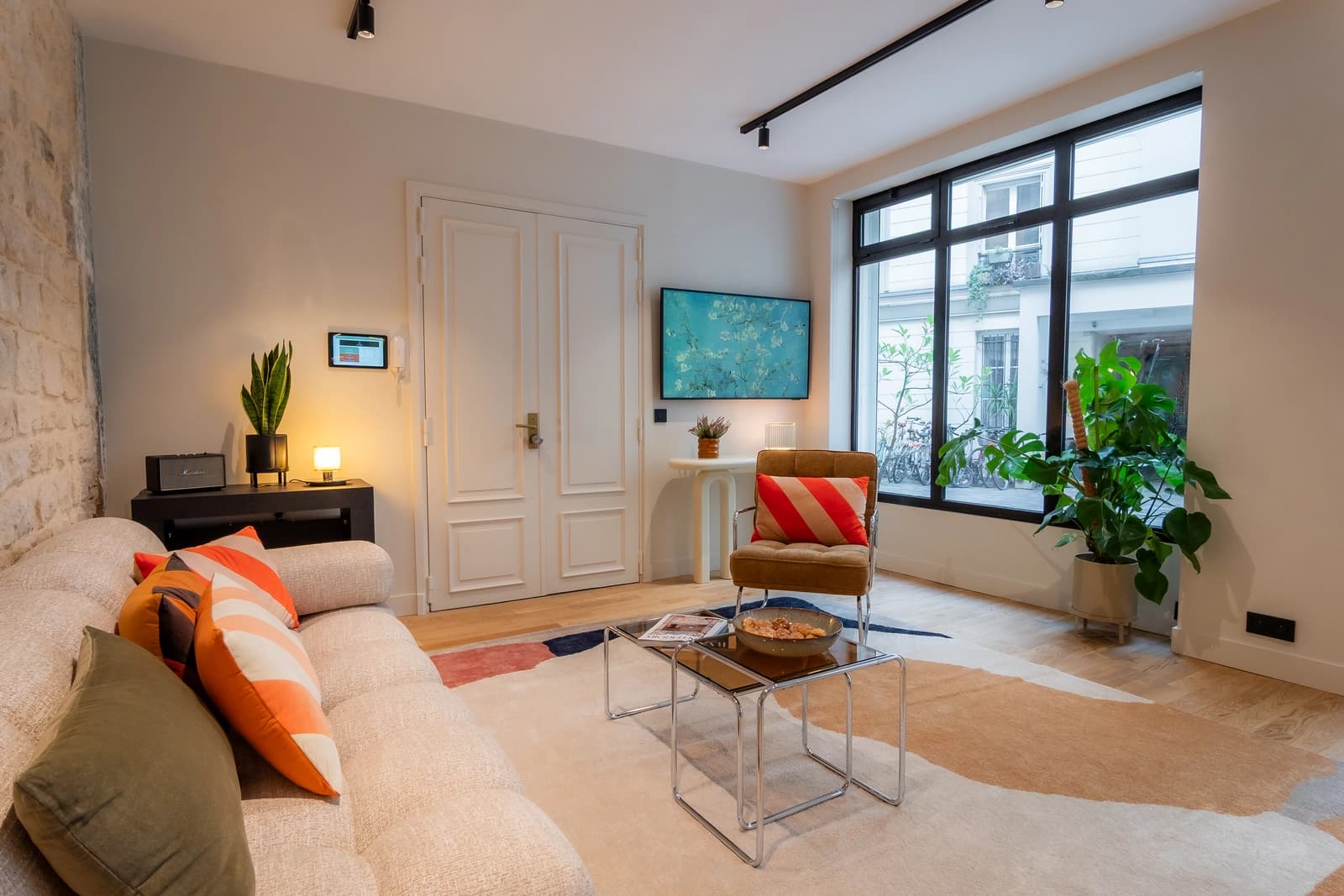 Space Maison Voltaire, character loft in an old printing house, Paris 11th arrondissement - 5