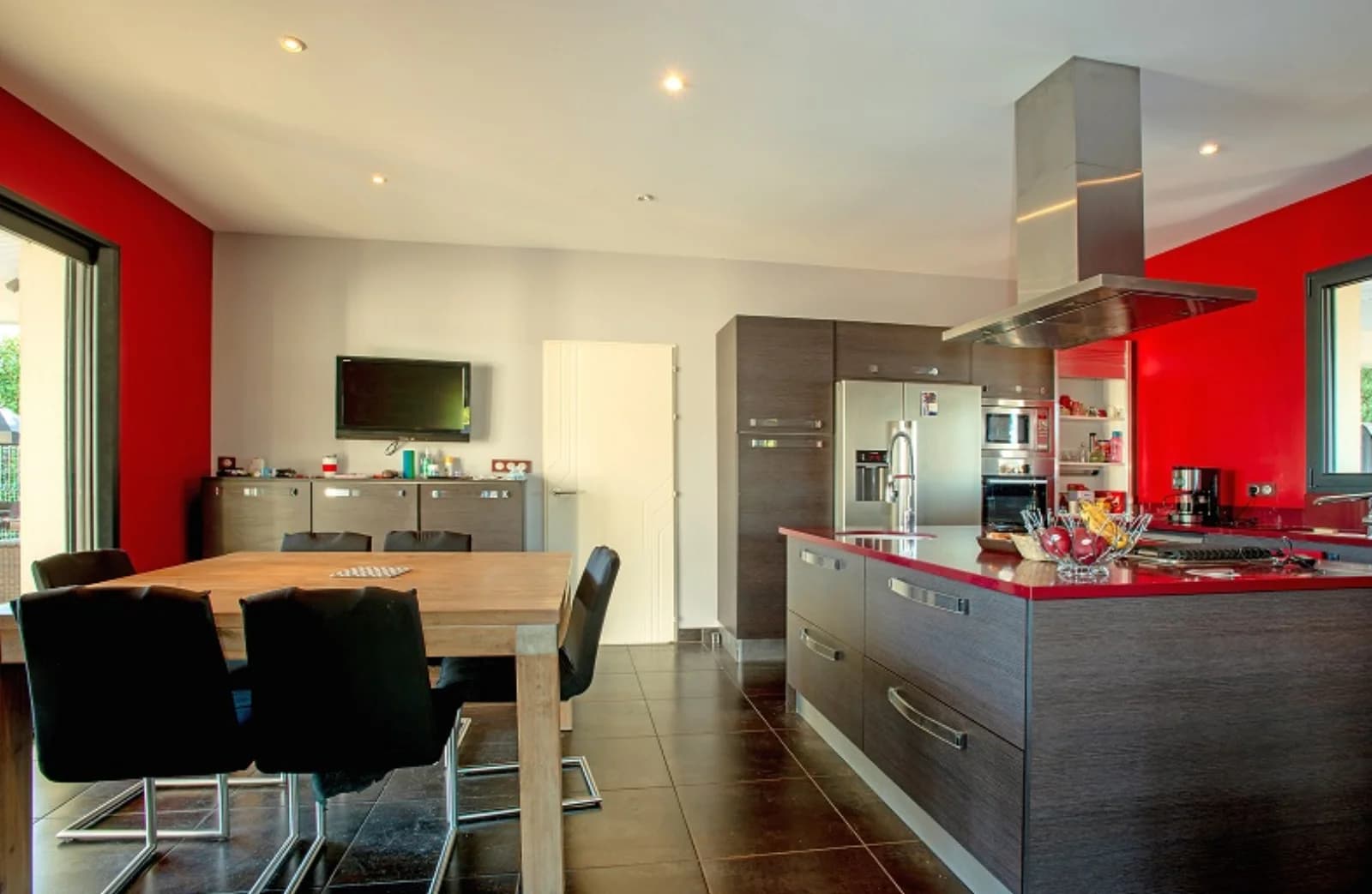 Kitchen in Magnificent villa near Bordeaux - 1