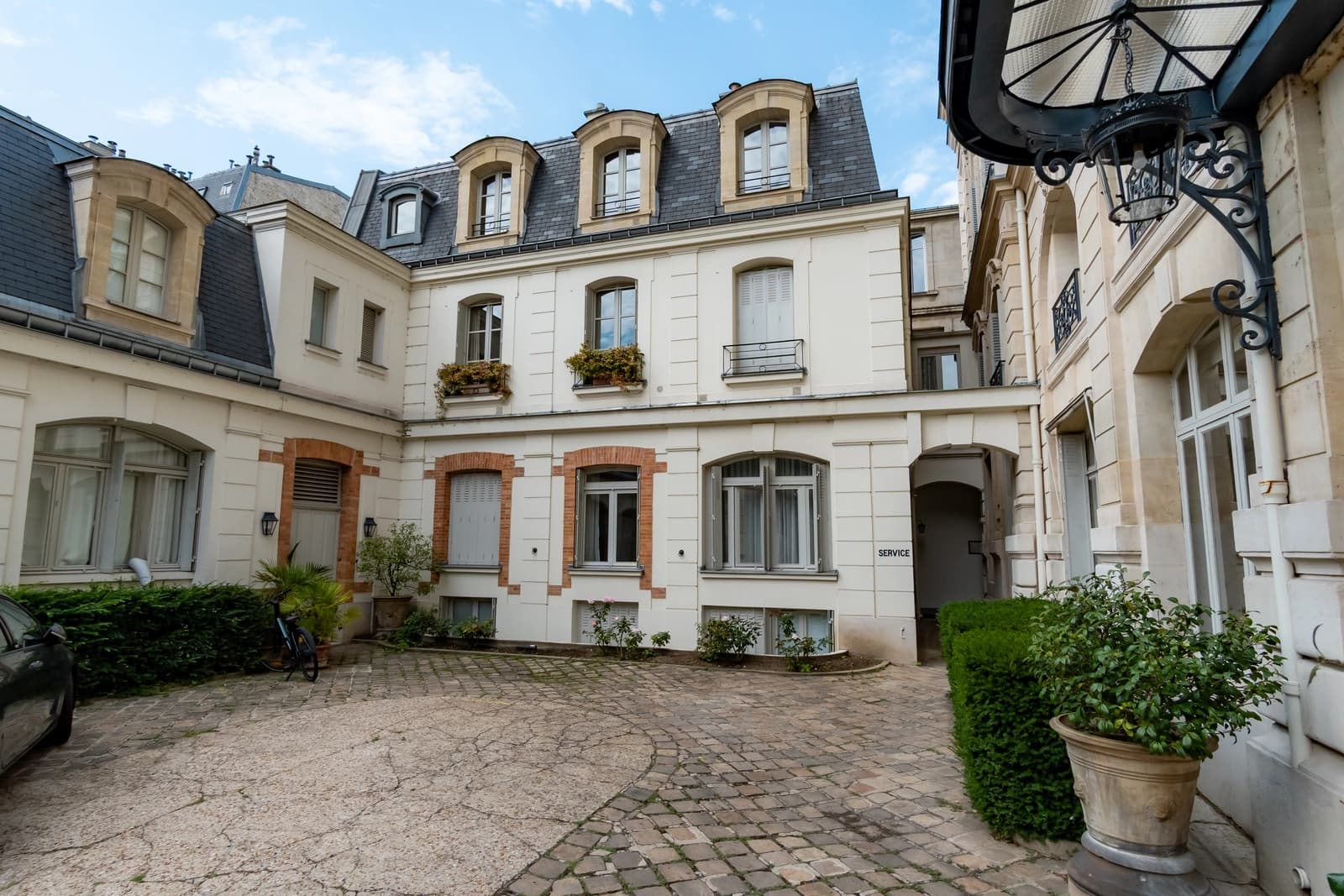 Space House 250m² on 2 floors - tastefully decorated - 4