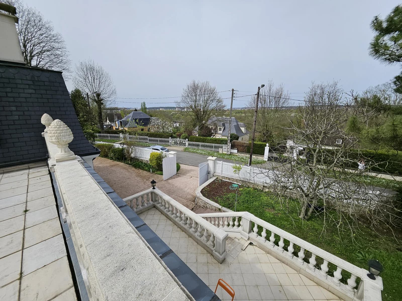 Space Attic Villa - 4