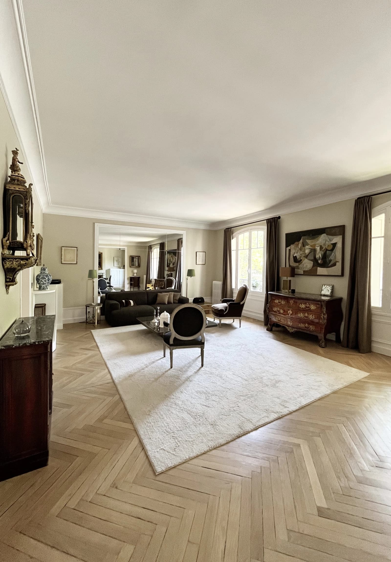 Space Grande double réception au beau mobilier - 0