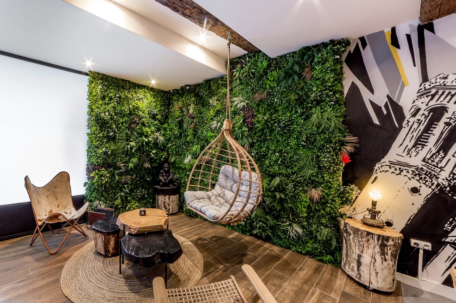 Salon dans Le Saint Georges: un lieu de caractère et de convivialité - 1
