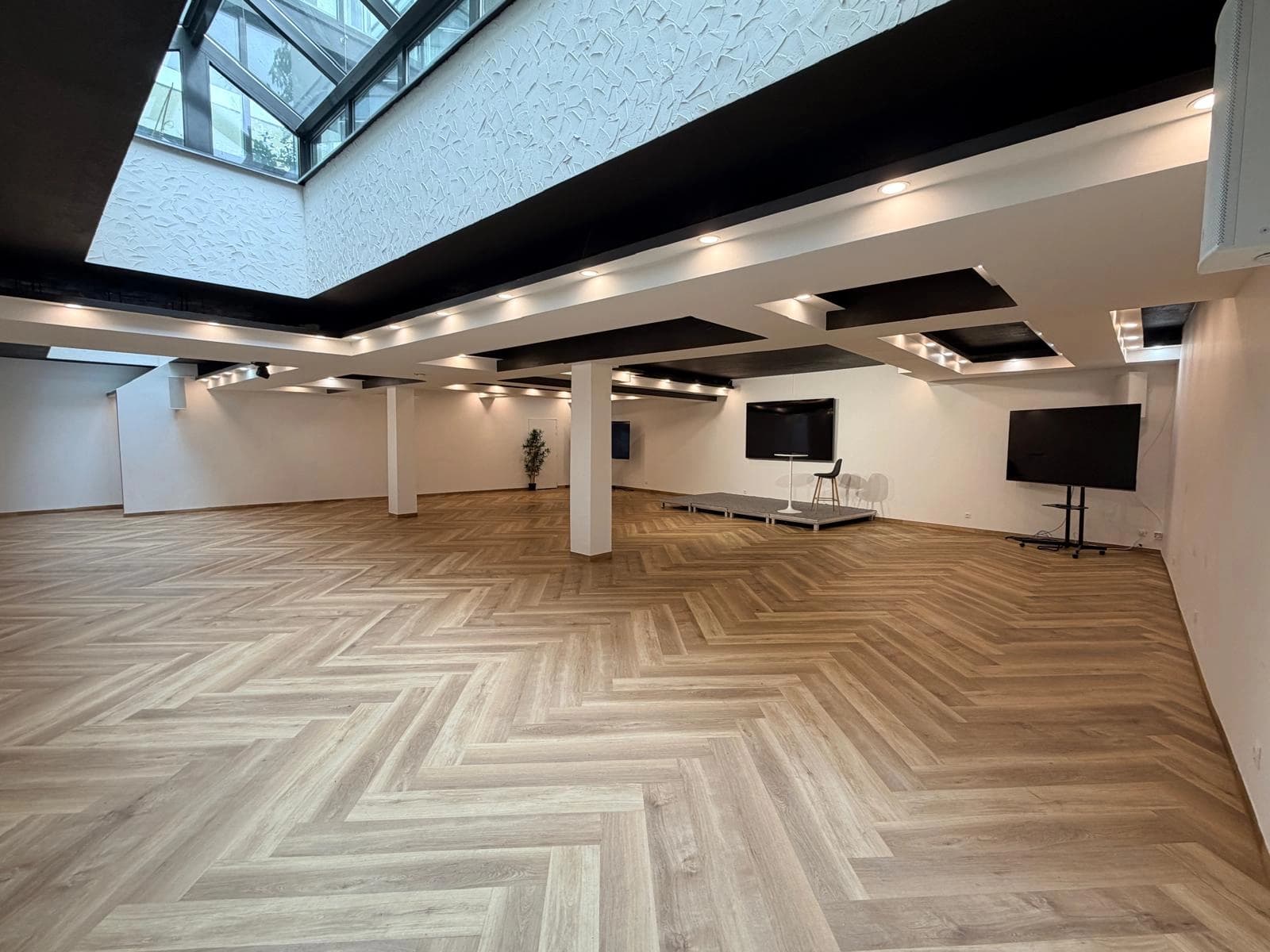 Espace Deux espaces: Un même lieu - 1