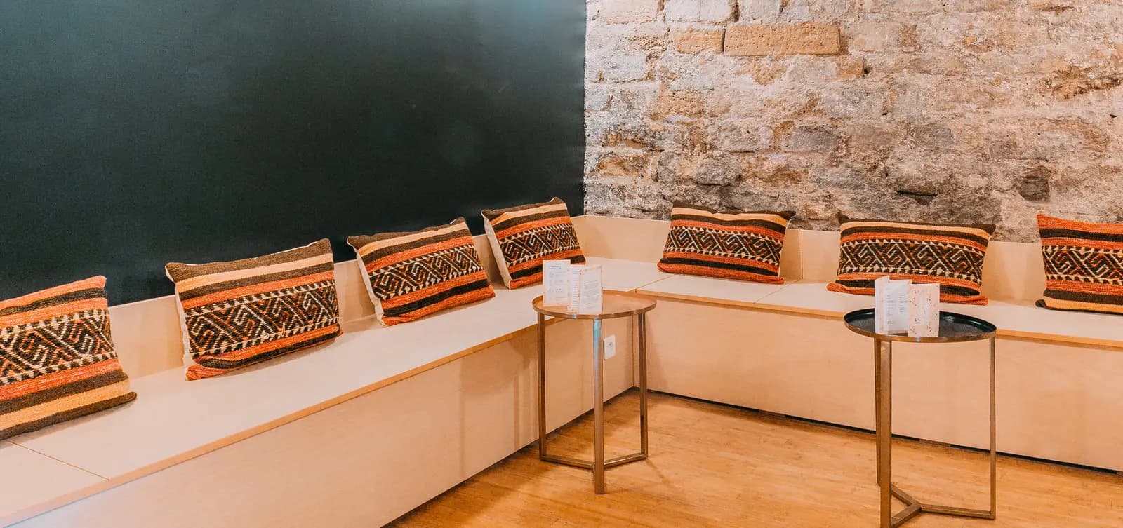 Espace Bar parisien voûté, alliant charme et modernité - 5