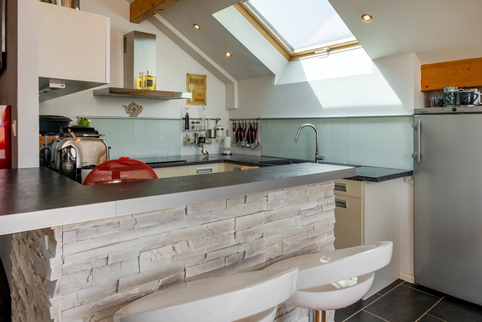 Kitchen in Lovely attic apartment - 1