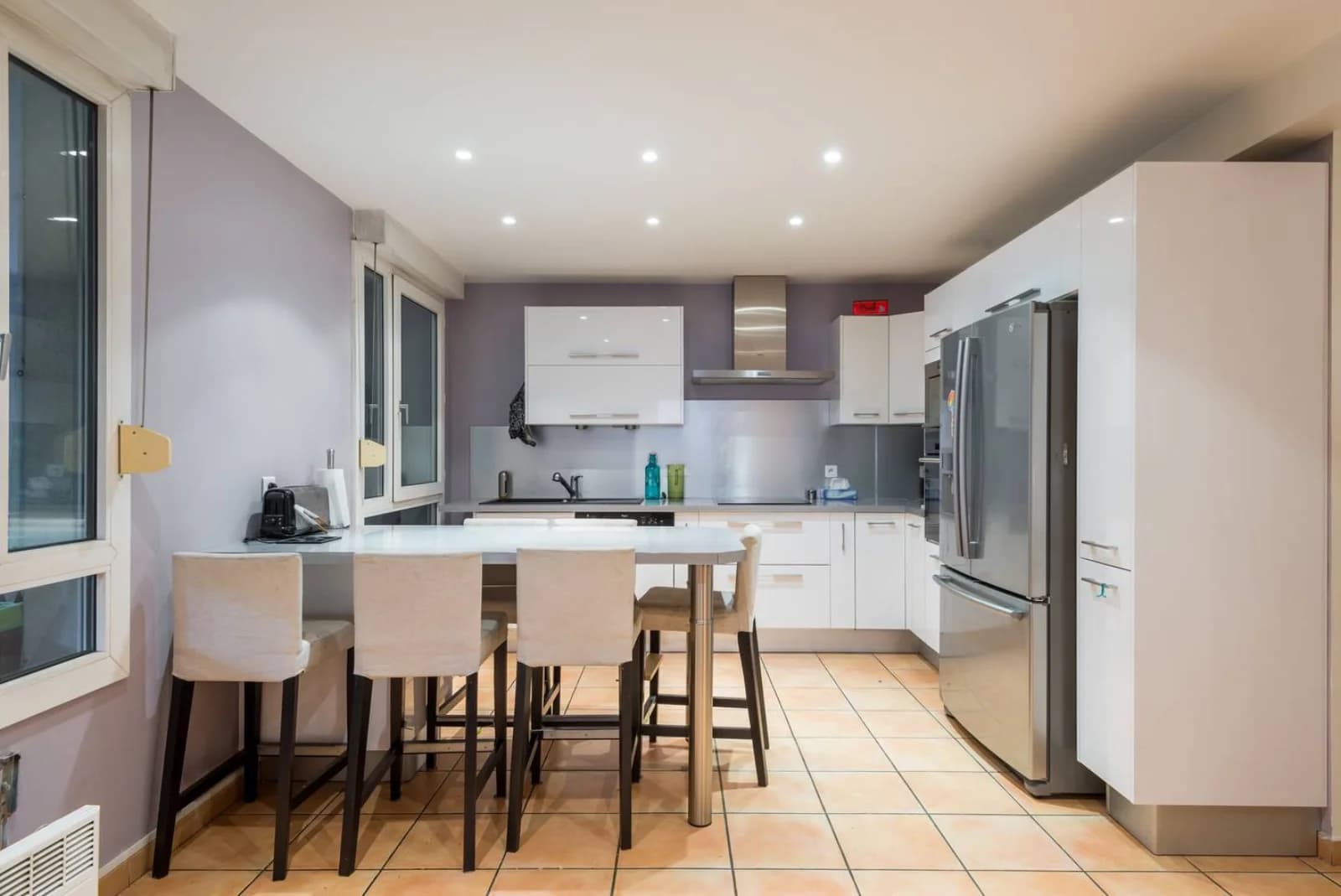 Kitchen in Large space with terrace in Lyon confluence - 1