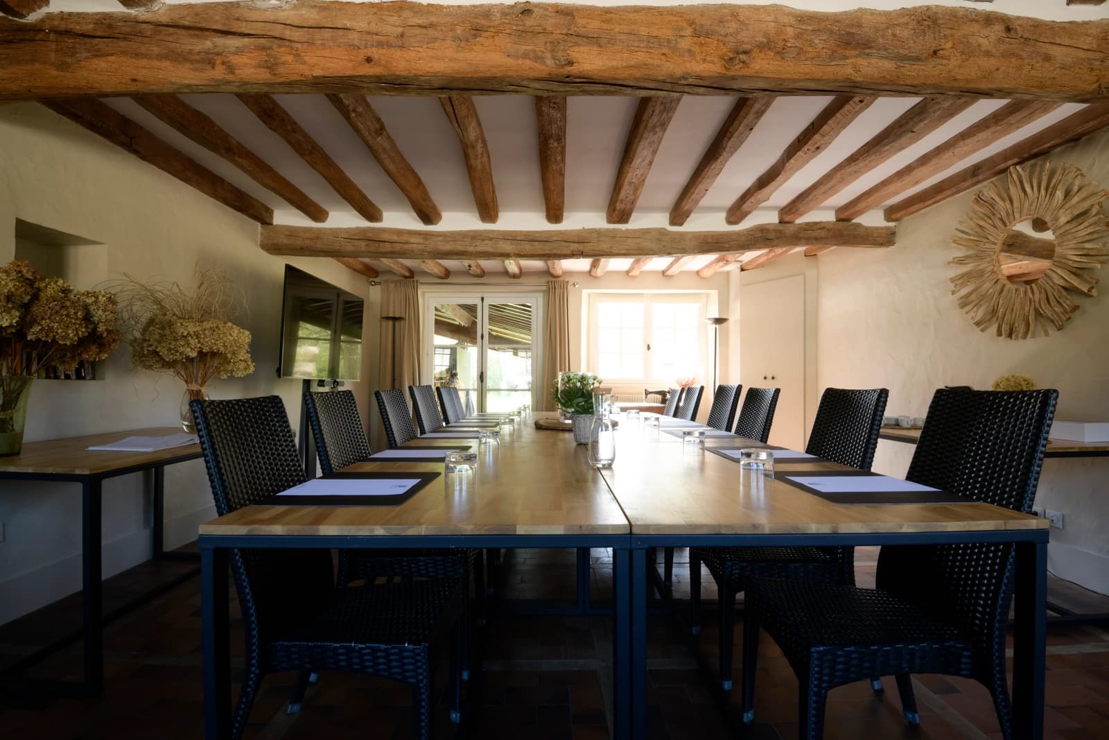 Meeting room in Fully equipped cottage in the heart of the forest - 1