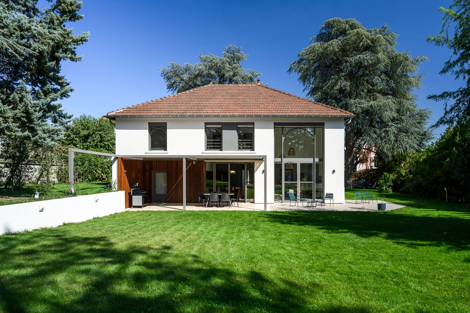 Space Bright architect-designed house with open-plan spaces and a large garden - 3