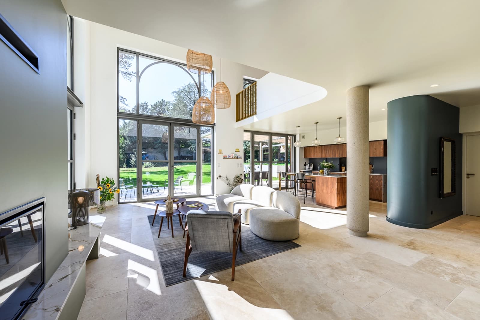 Space Bright architect-designed house with open-plan spaces and a large garden - 0