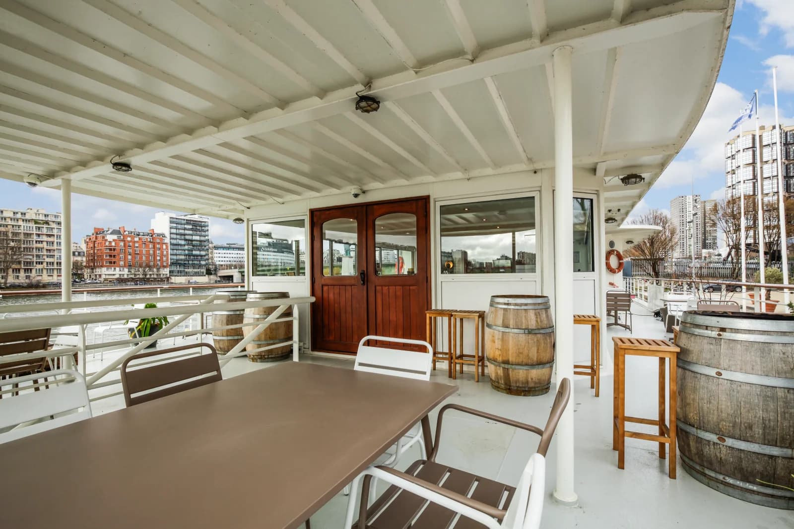 Space Private lounge on board the Thalassa boat - 4
