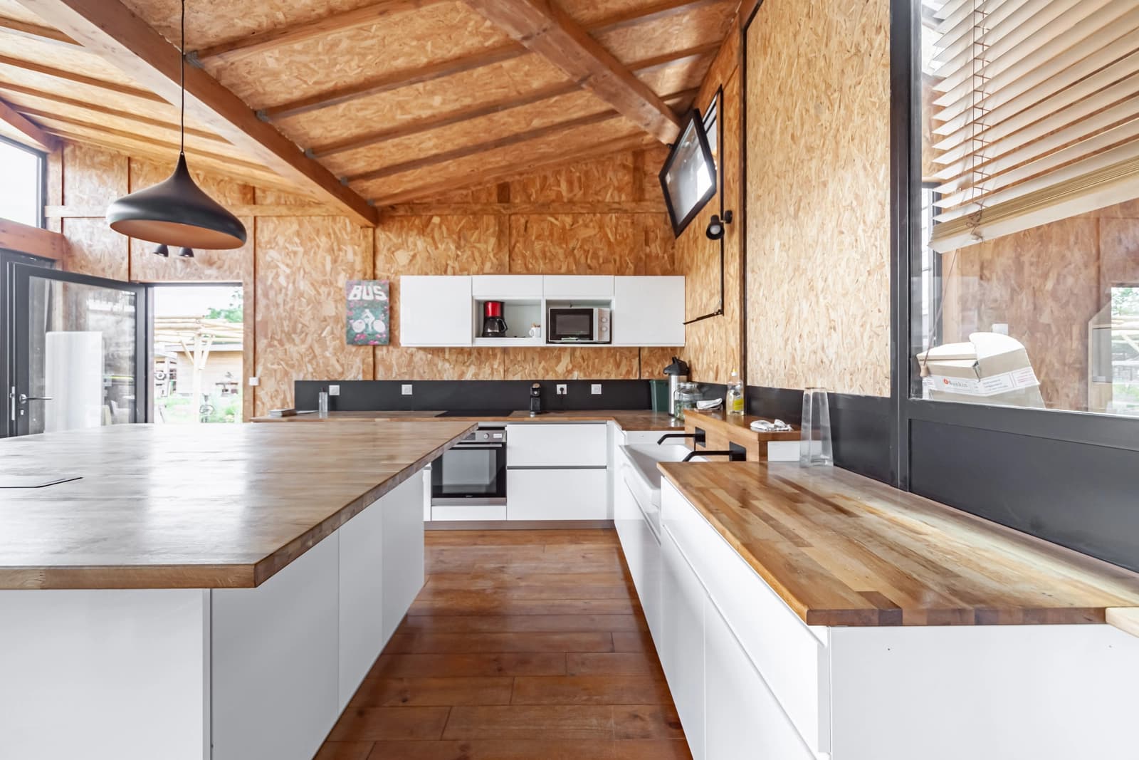 Kitchen in Urban farm in the heart of Paris - 1