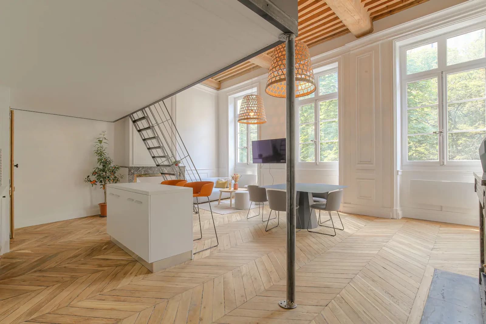 Space Elegant office with central location - 2