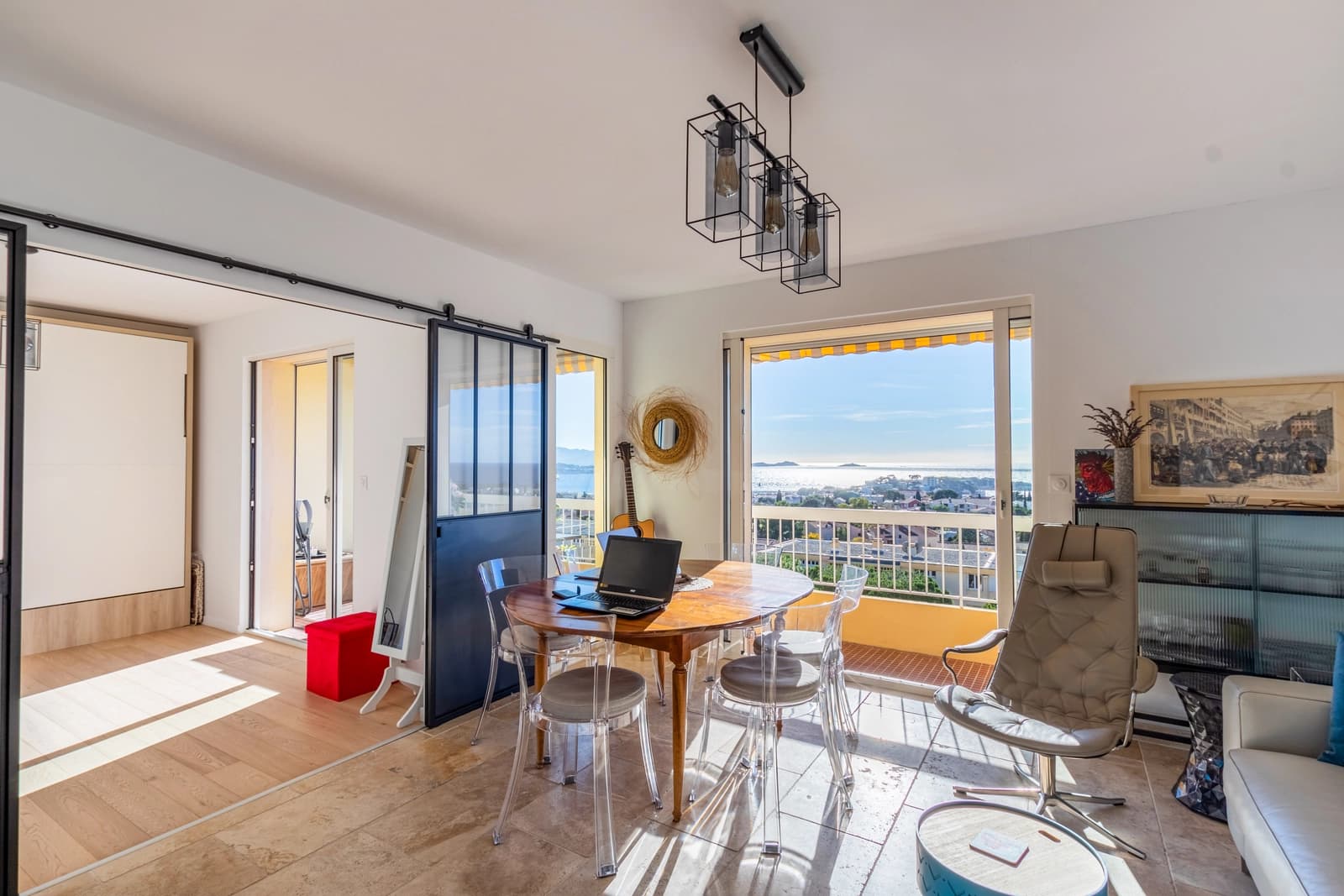 Sala en Apartamento atípico que ofrece servicios de calidad. - 1