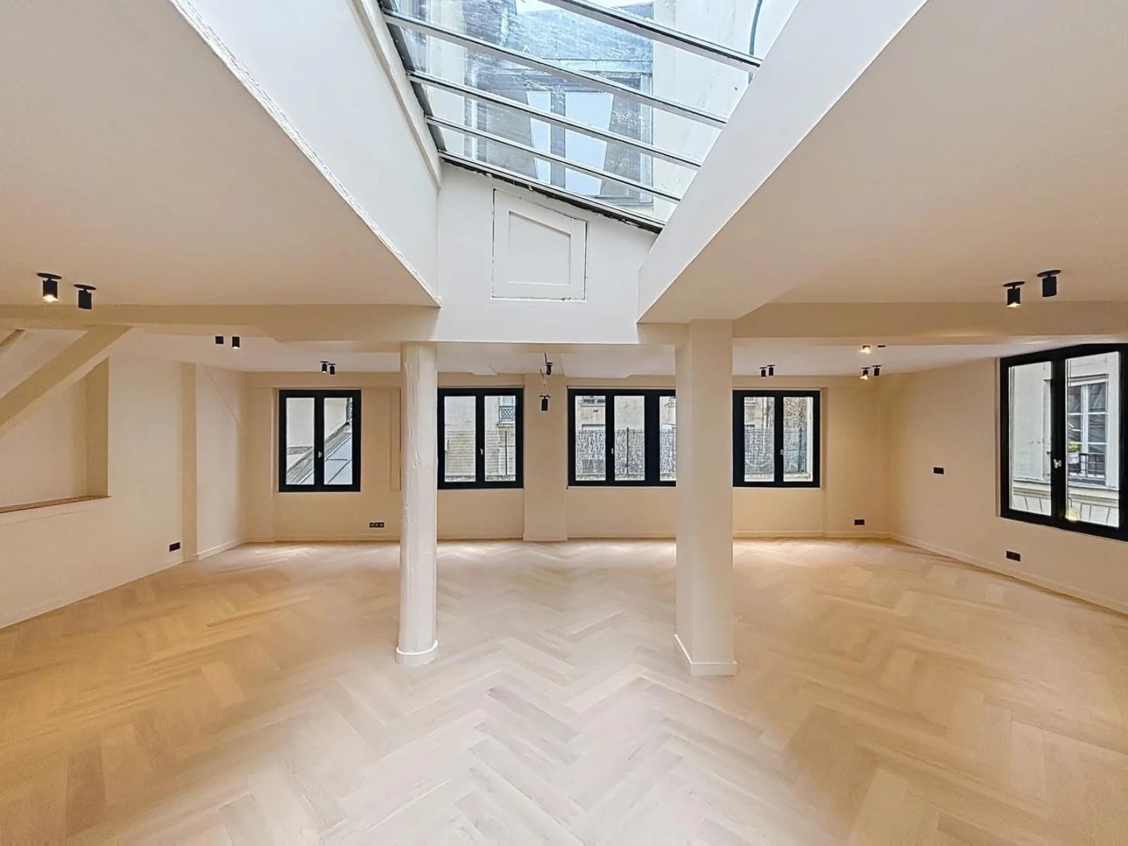 Space Vacant 300 m2 premises on 3 levels - 3