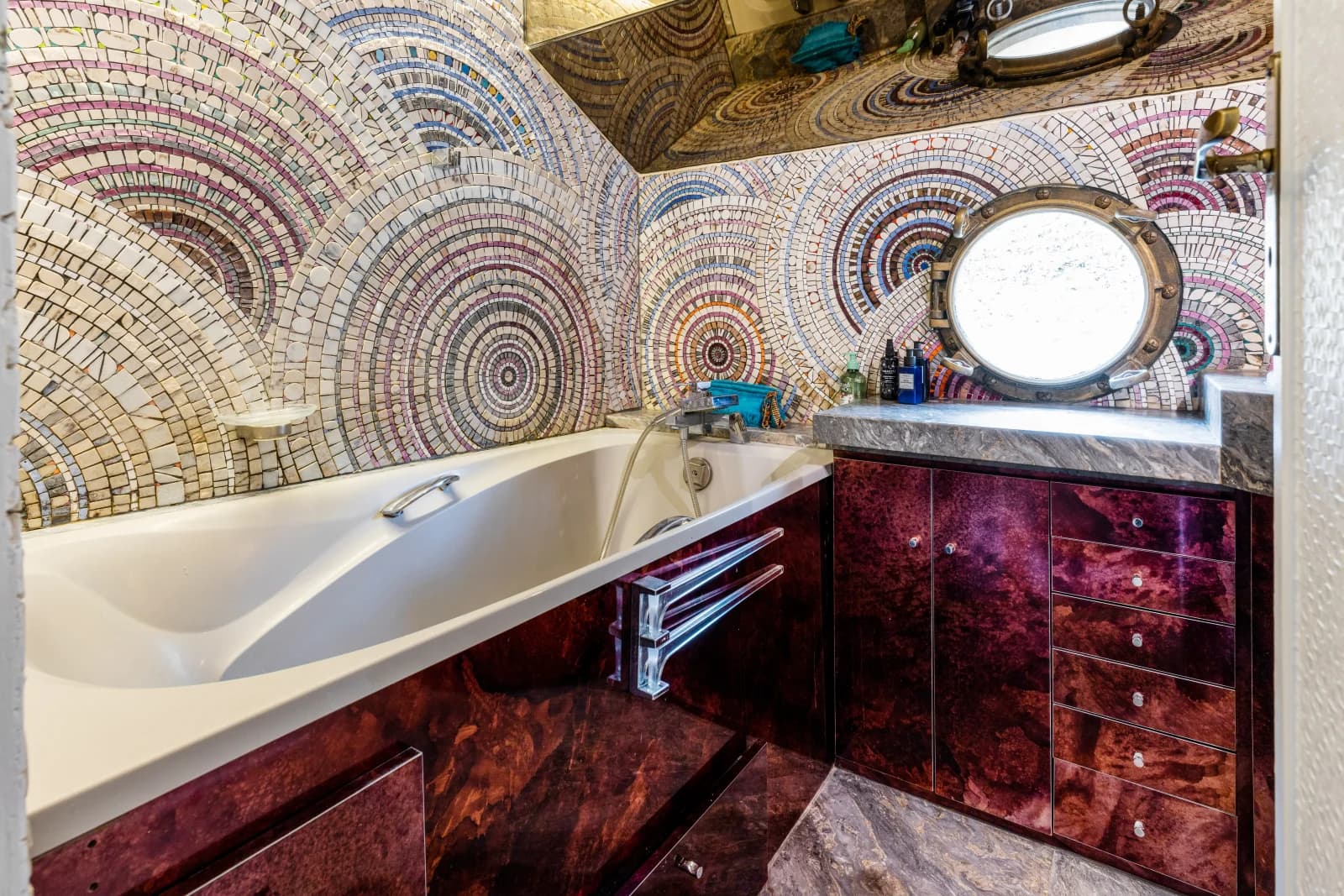 Bathroom in Tous en Seine: pretty barge with unobstructed view - 1