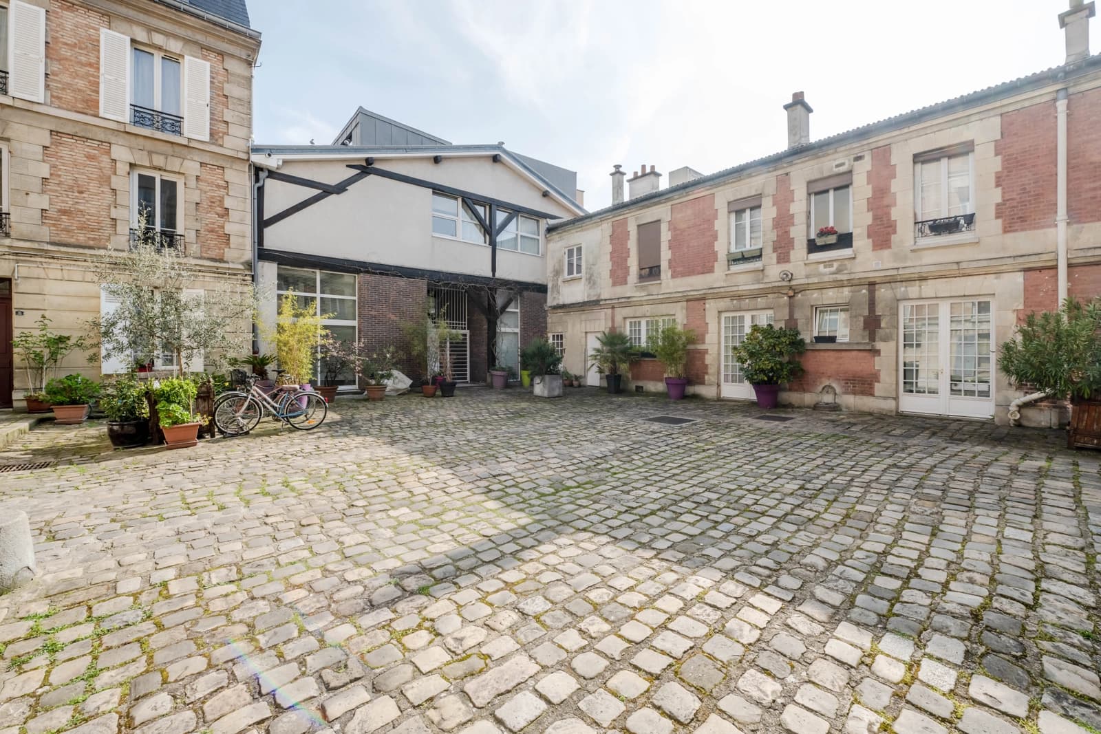 Space Apartment in 19th century town house - 4