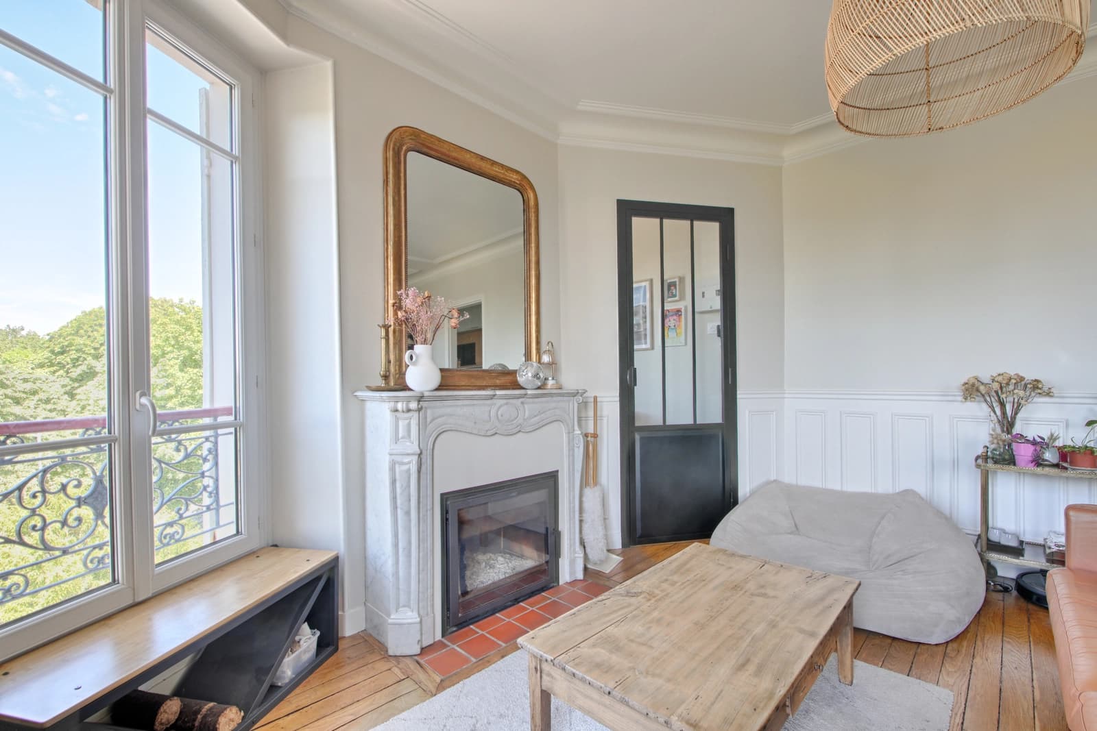 Space Unobstructed view of the Bois de Vincennes / bright ++ / functional fireplace - 3