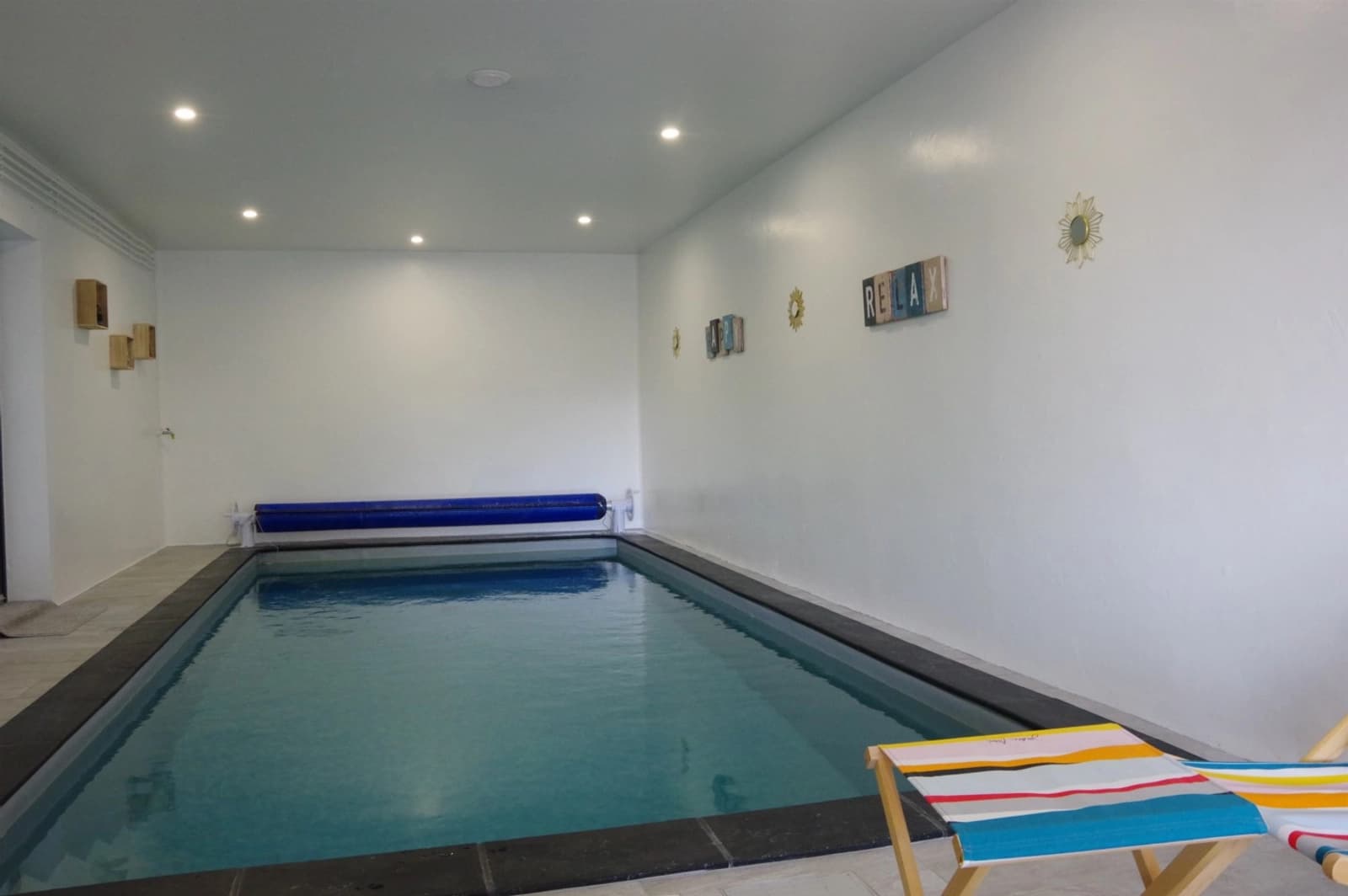 Meeting room in Spacious modern house with indoor pool - 1