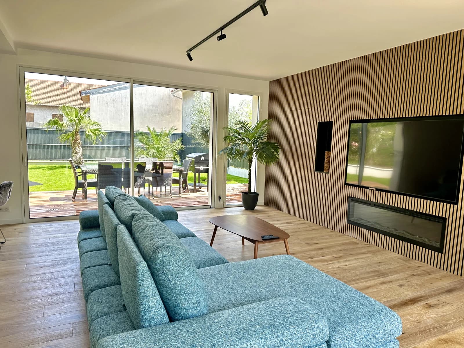 Space Magnificent new house with view of the Eiffel Tower - 3