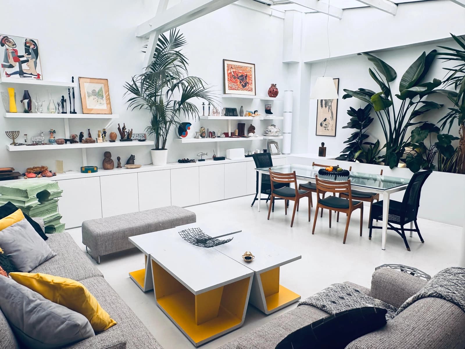 Space Spacious loft under a vegetated glass roof in Paris 11th arrondissement on the ground floor with parking - 0