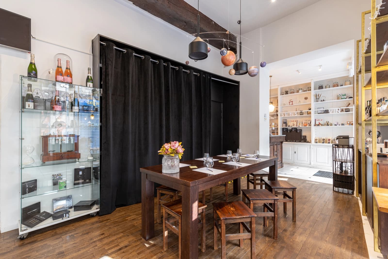 Espace Espace insolite comprenant une salle noire technique - 5