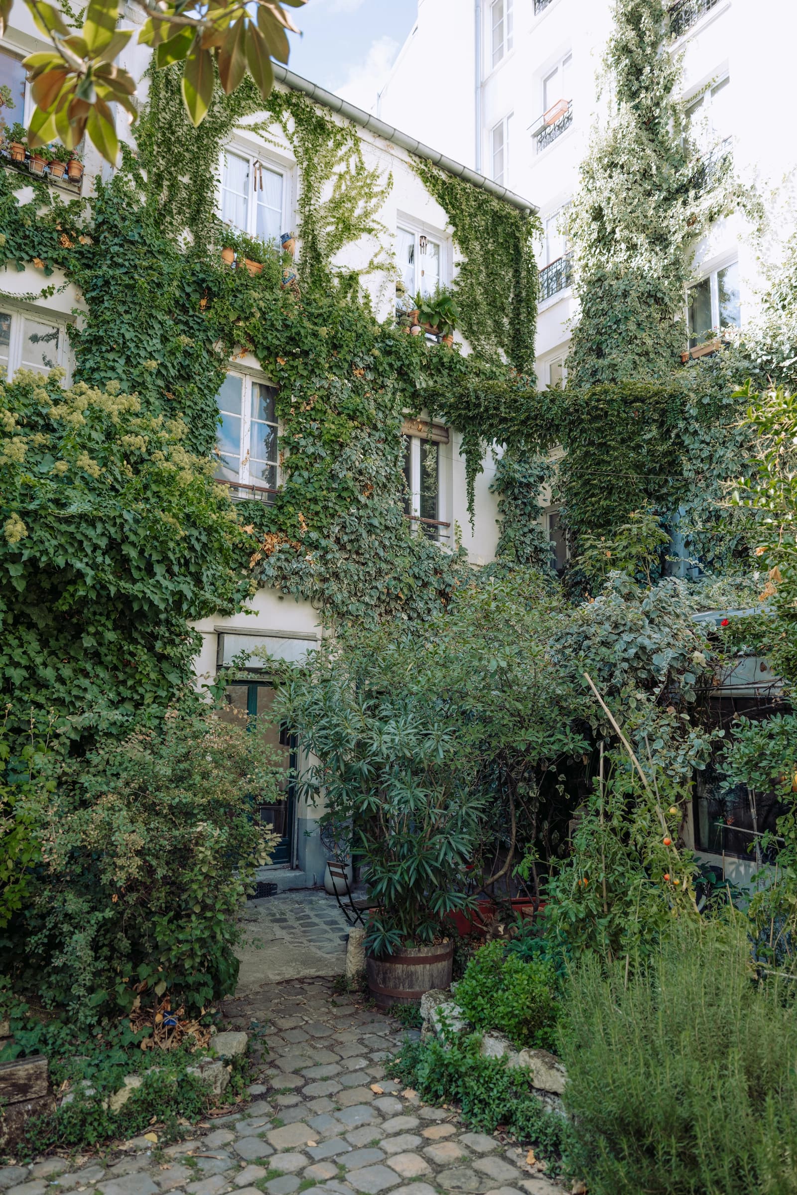 Space An atypical atelier-style duplex - 0