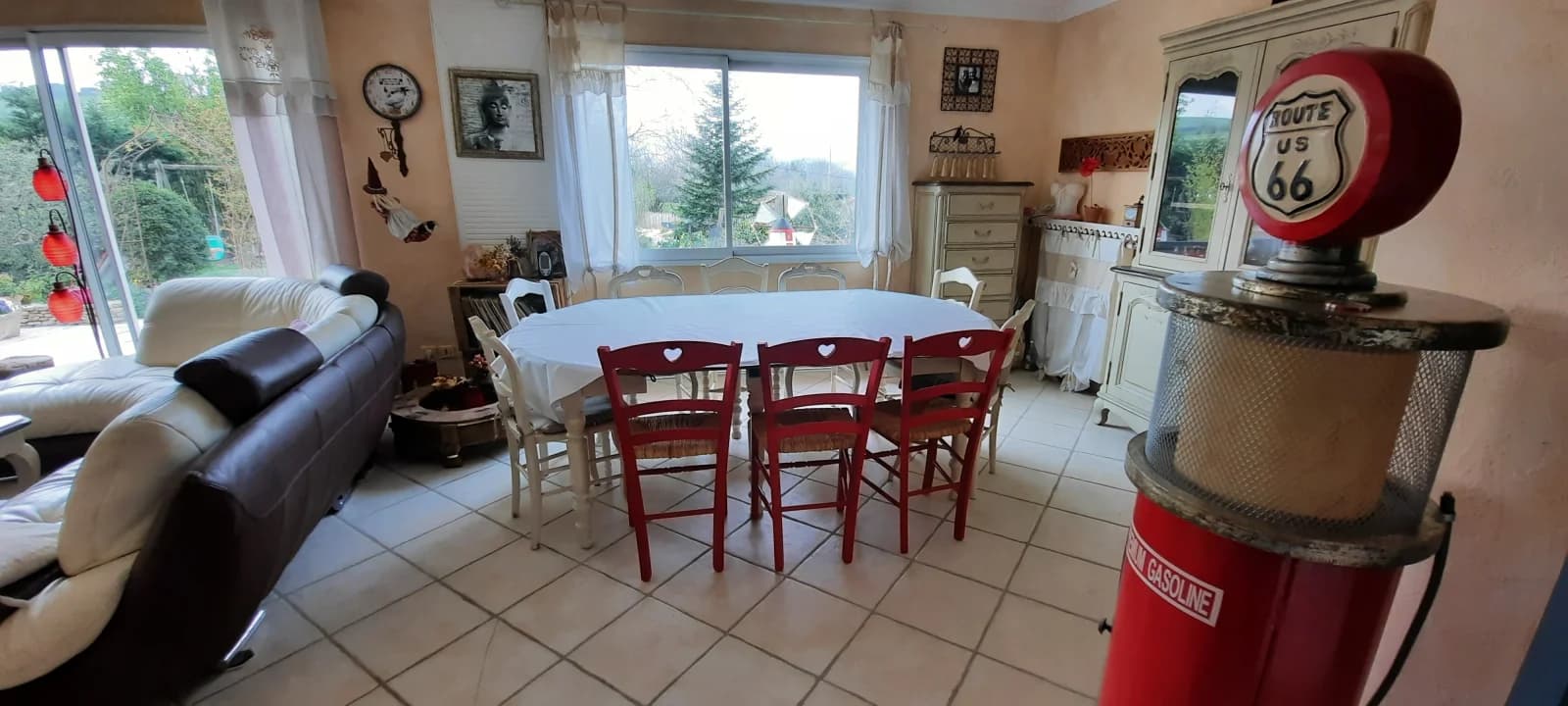 Comedor en Casa diseñada por un arquitecto en el corazón de un suntuoso parque - 1