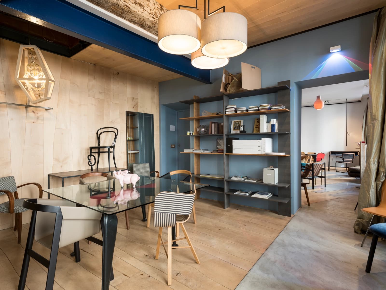 Espace Un loft parisien vibrant et joyeusement coloré - 5