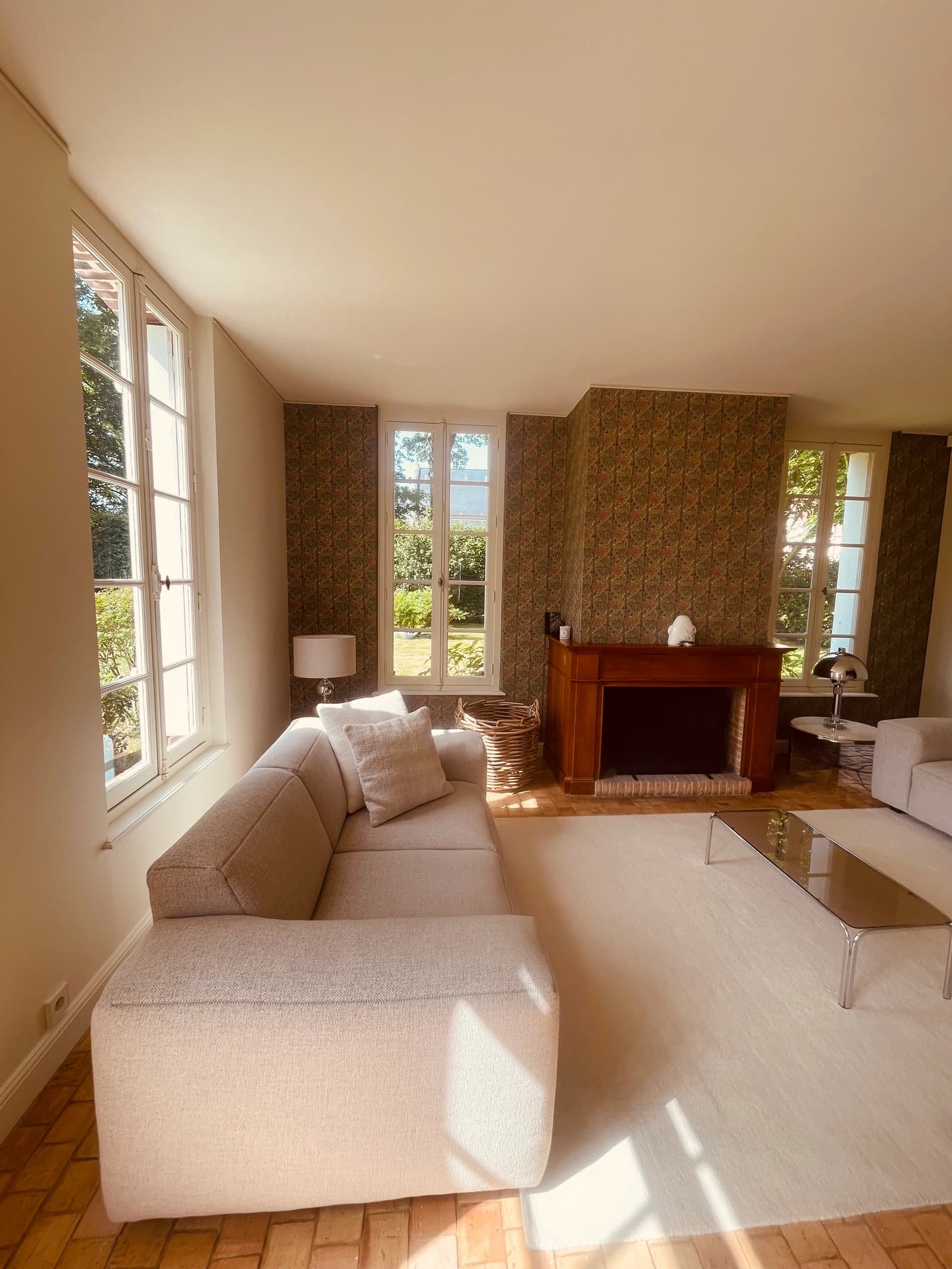 Space House with a large garden by the sea - 1