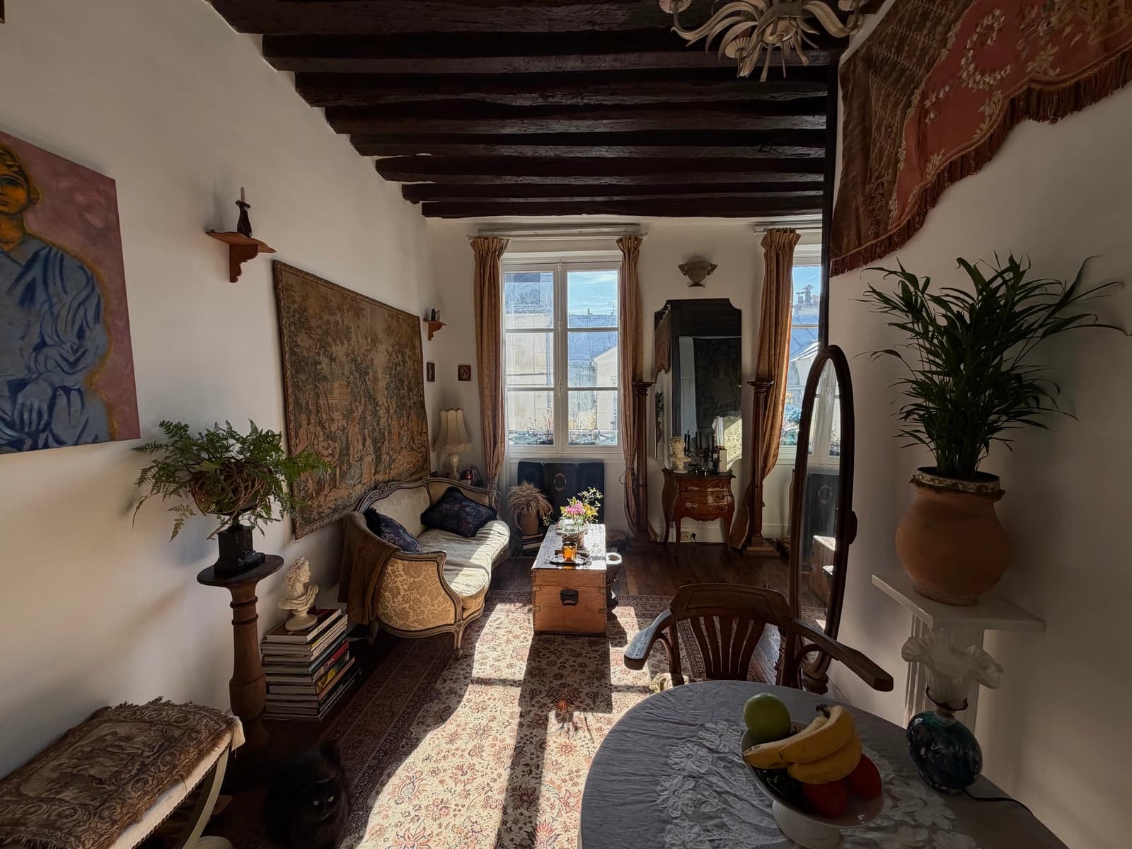 Space Apartment in the heart of the Marais with an exposed beam and boudoir ambiance - 0