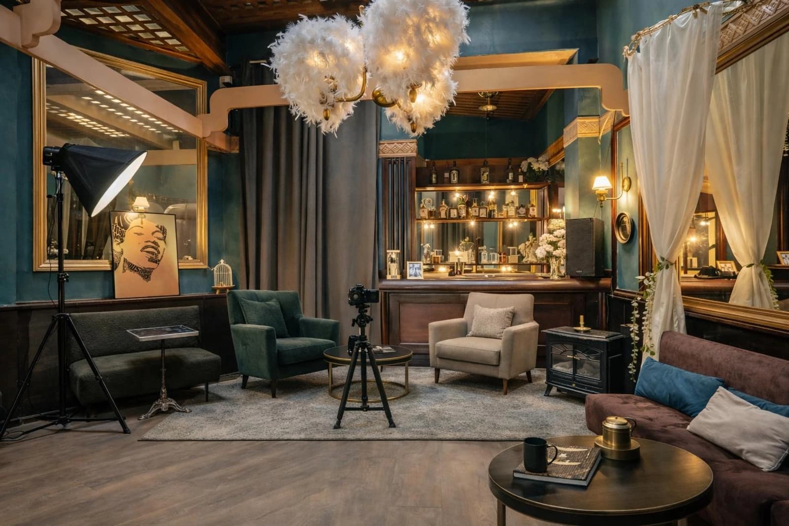 Espace Bar à cocktail insolite - depuis 100 ans dans la meme famile ! - 1