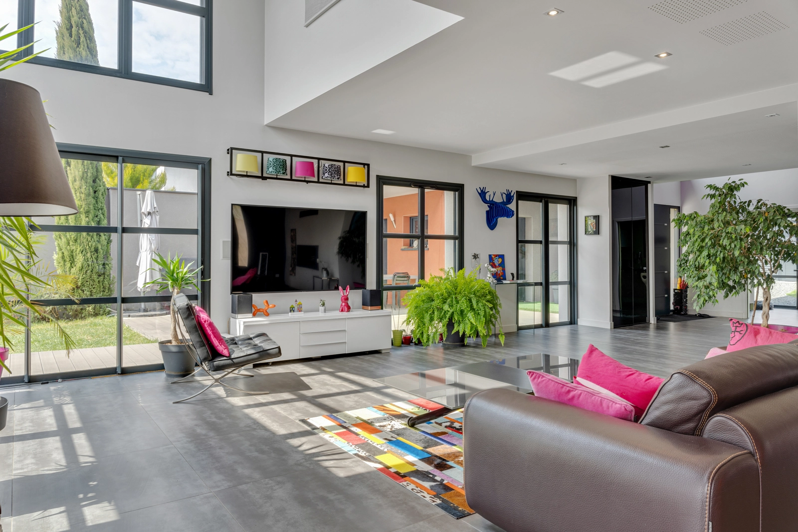 Salón en Lyon: casa de arquitecto (240 m²) bañada de luz - 1