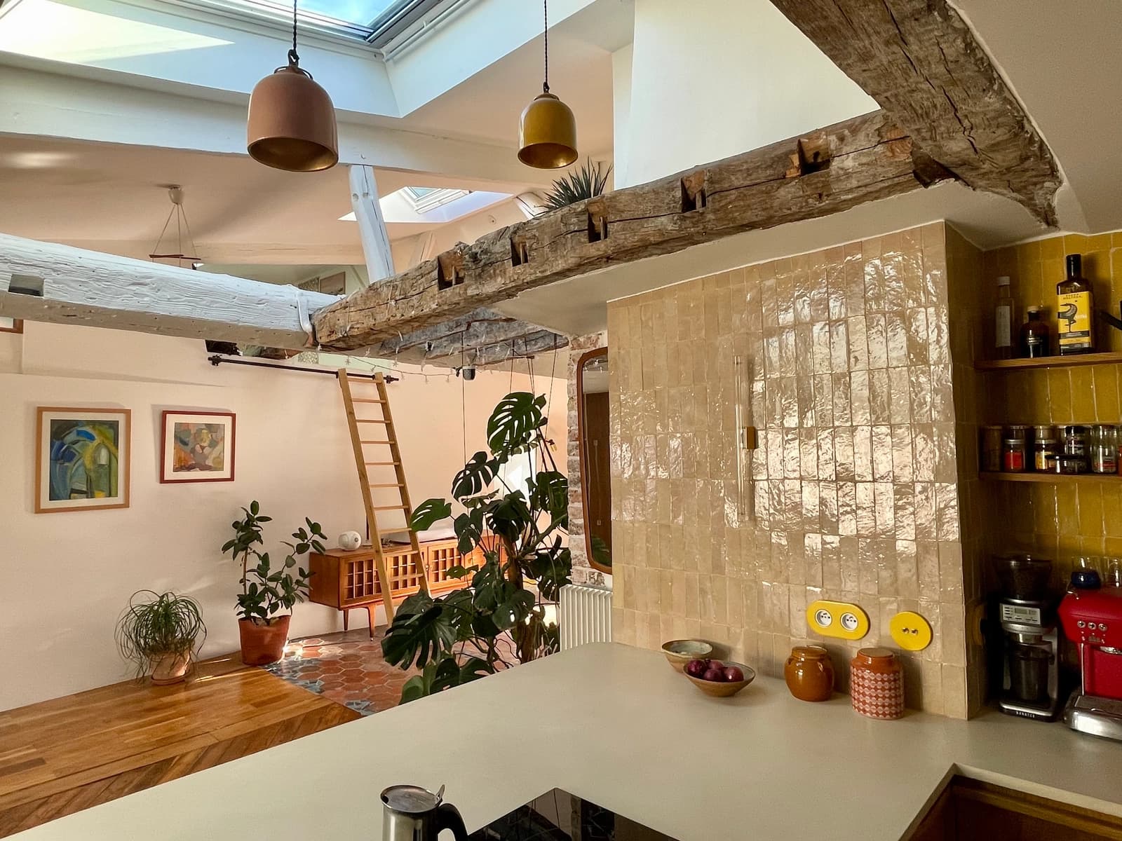 Space Bright bohemian loft under the roofs – 60m² living area, beams, tomettes, Velux – Canal Saint-Martin - 0