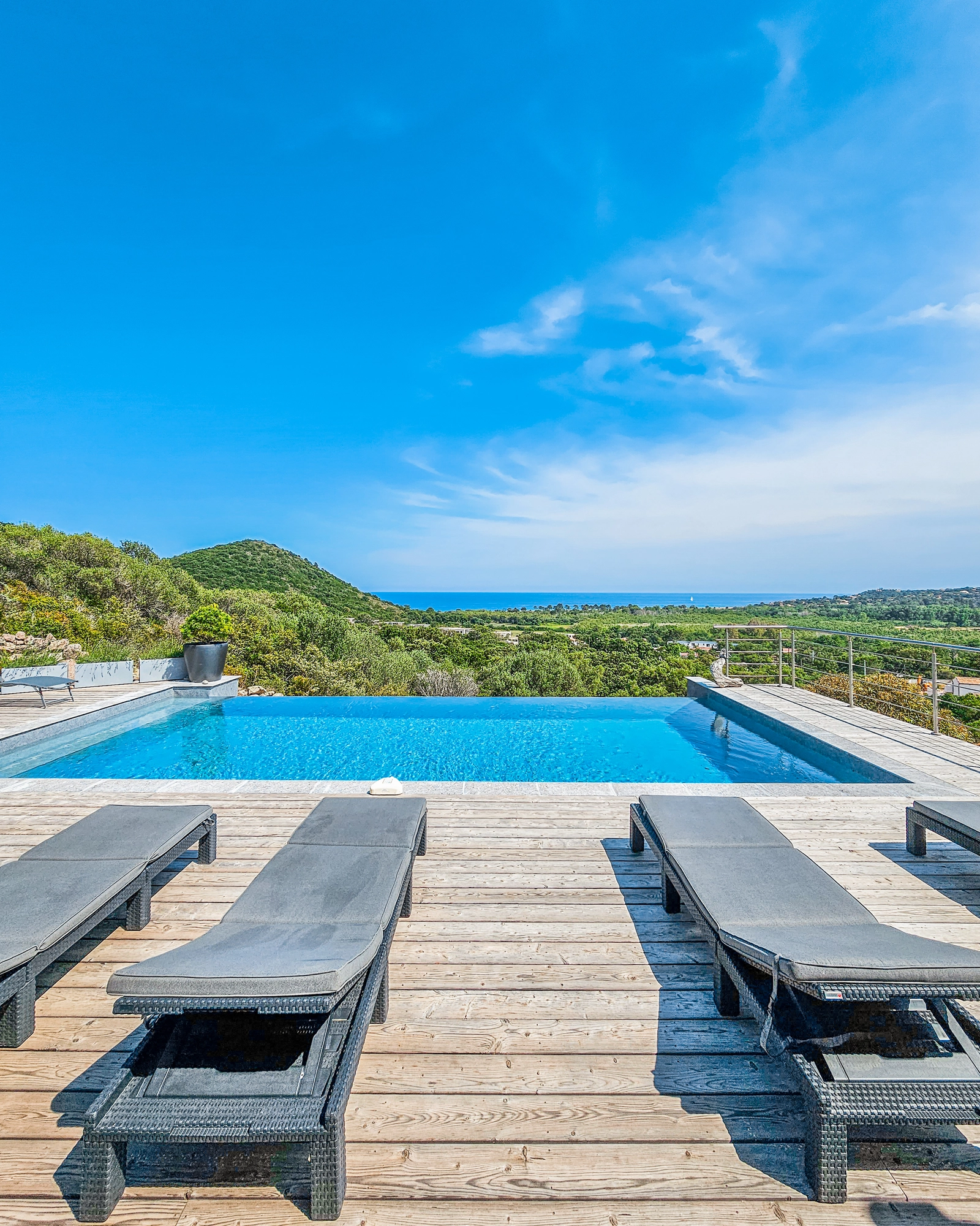Space Infinity pool villa with sea and mountain views – Southern Corsica - 1