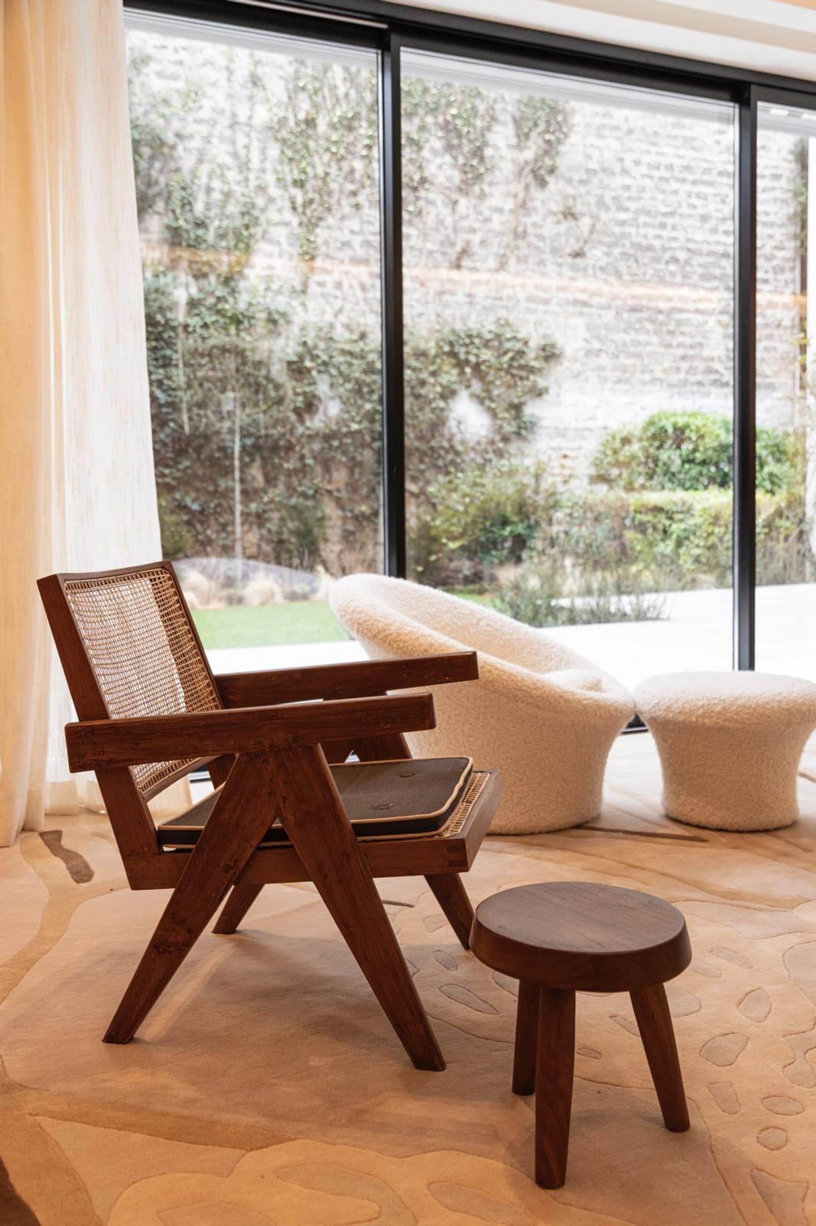Space Exceptional garden-level apartment near Paris - 5