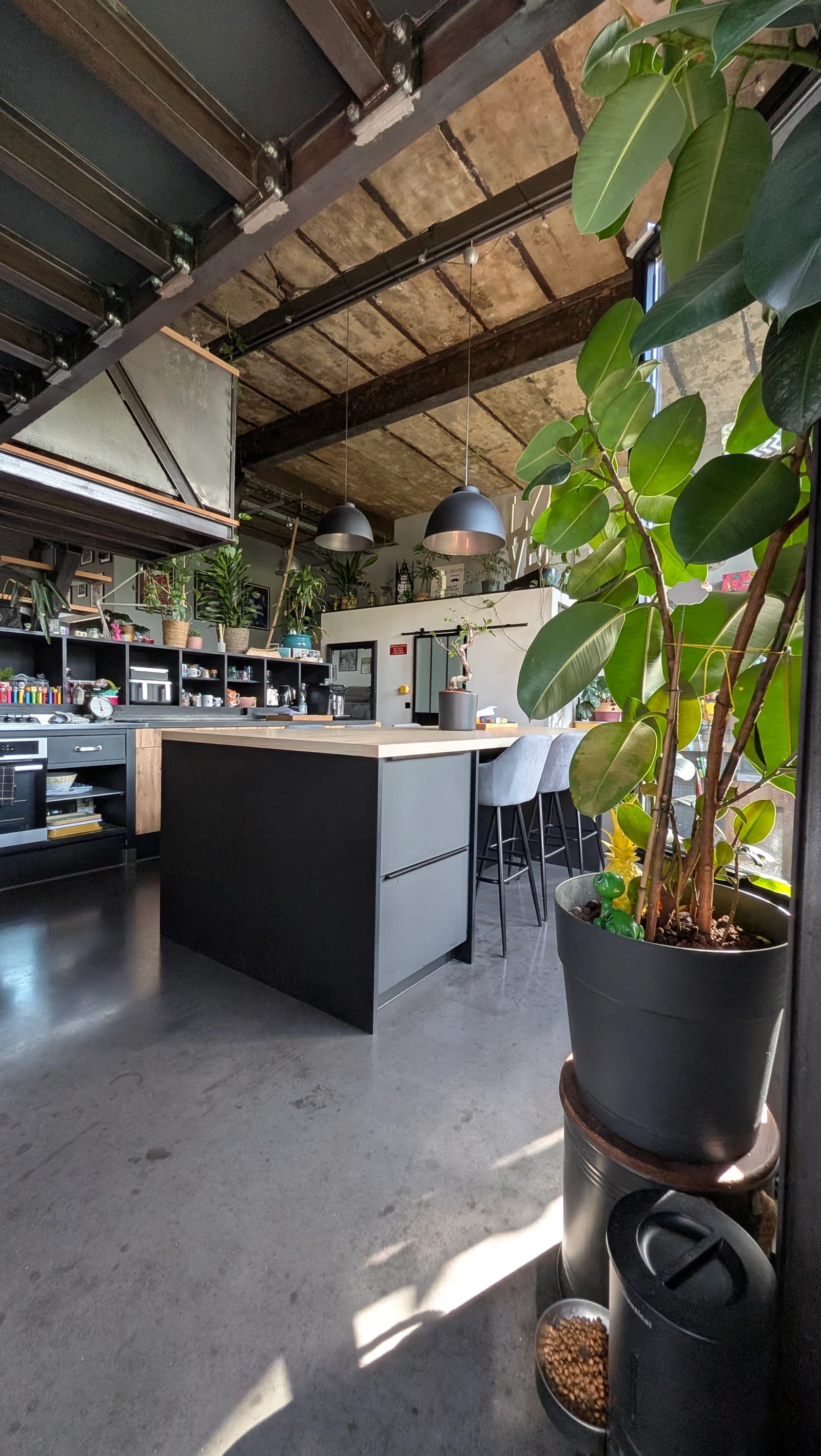 Space Industrial Loft in an Old Factory - 3