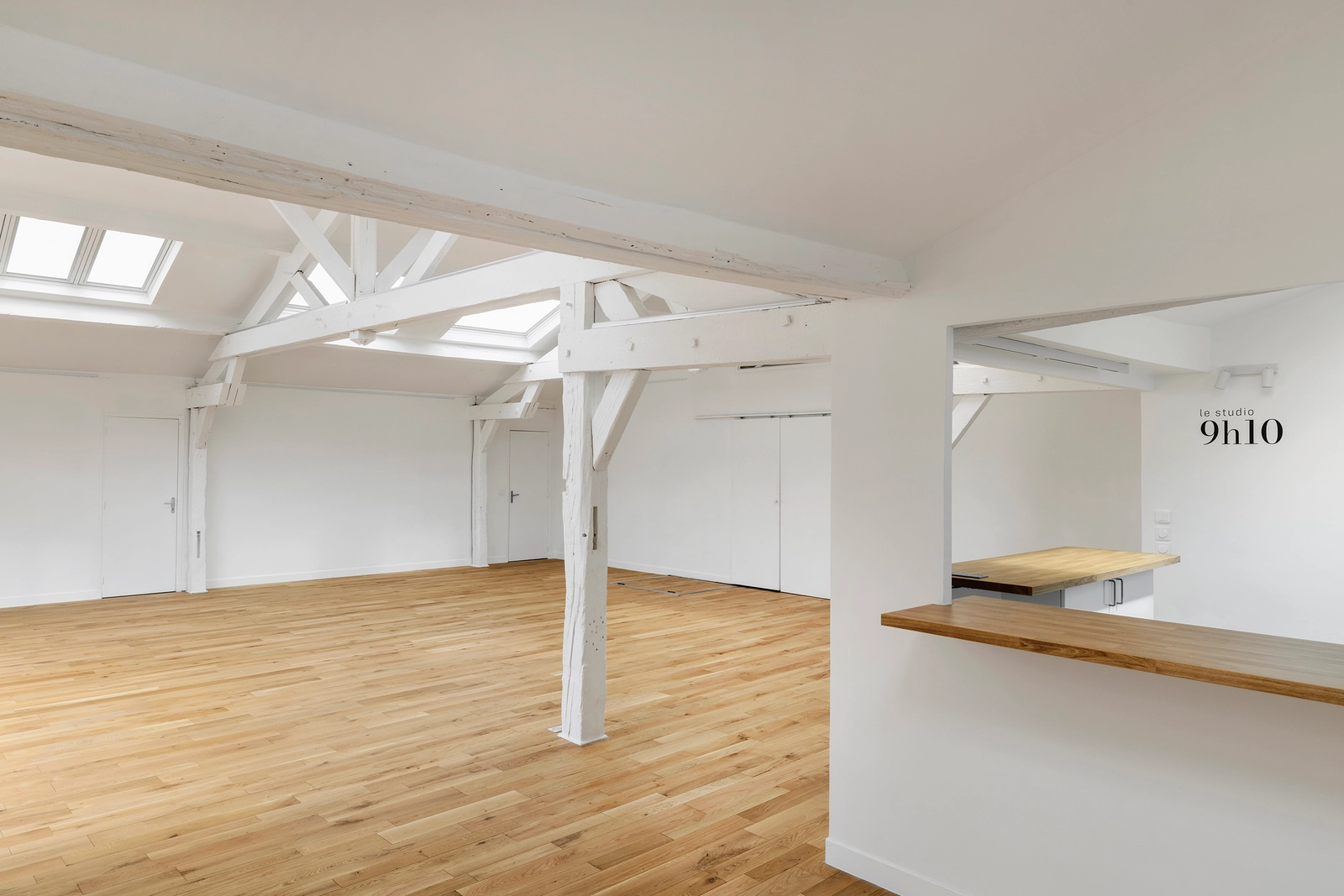 Space Empty loft of 114 m² with a 26 m² terrace - 0