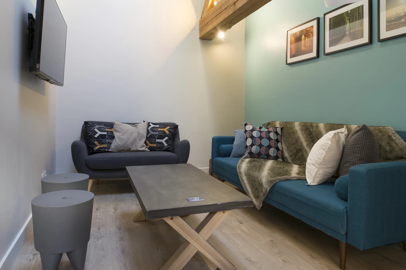 Living room in A green setting in the heart of the city - 1