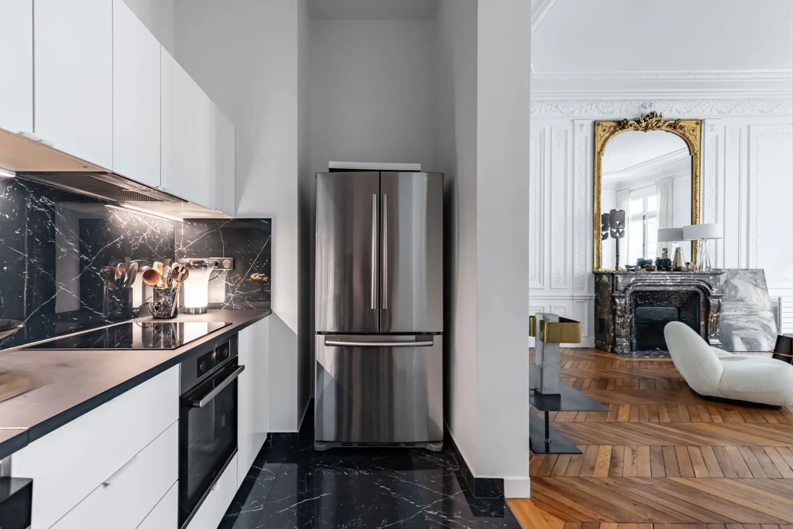 Espace Haussmannien de charme au design minimaliste et chic - 4