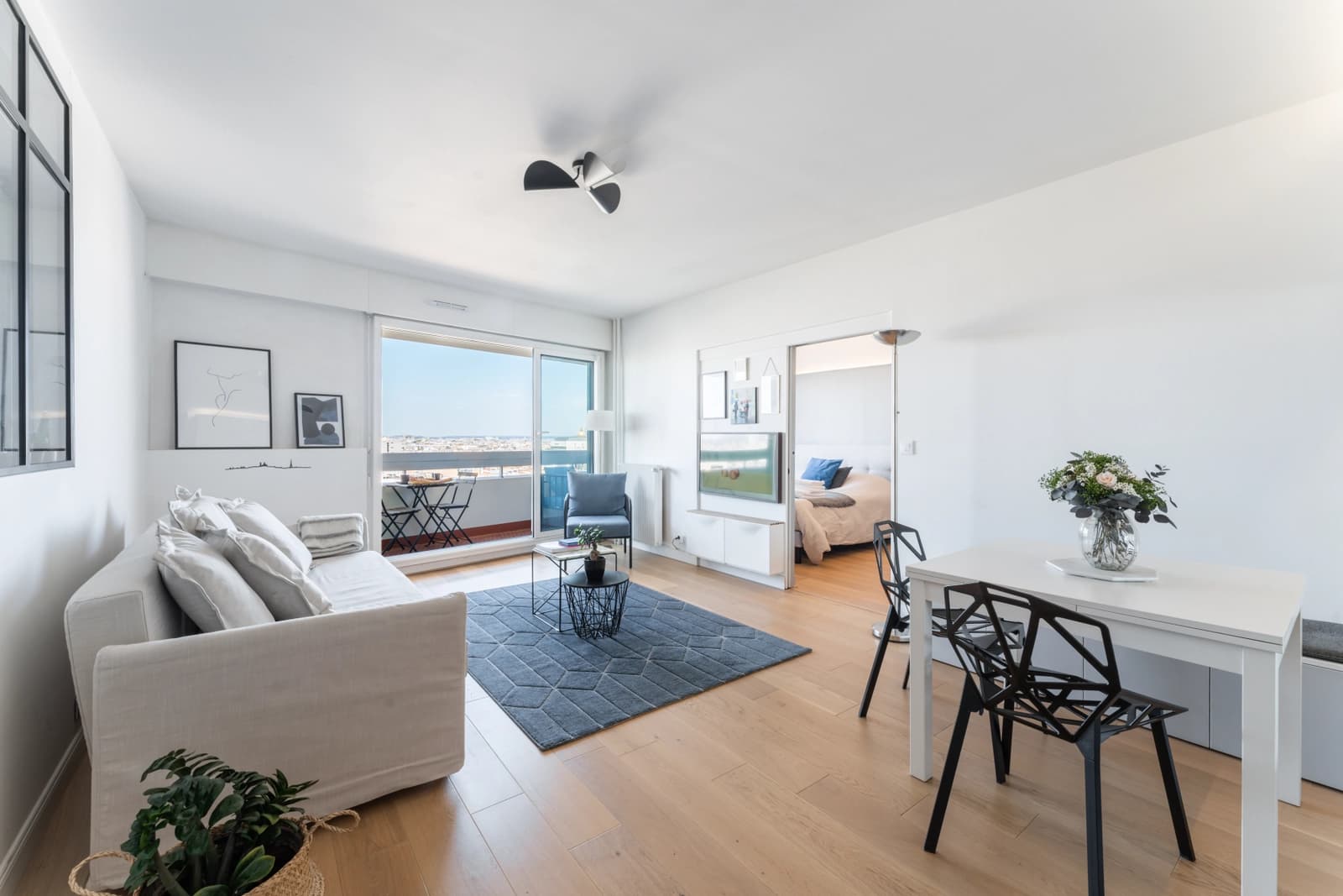 Espace Appartement moderne avec vue unique sur la Tour Eiffel - 5