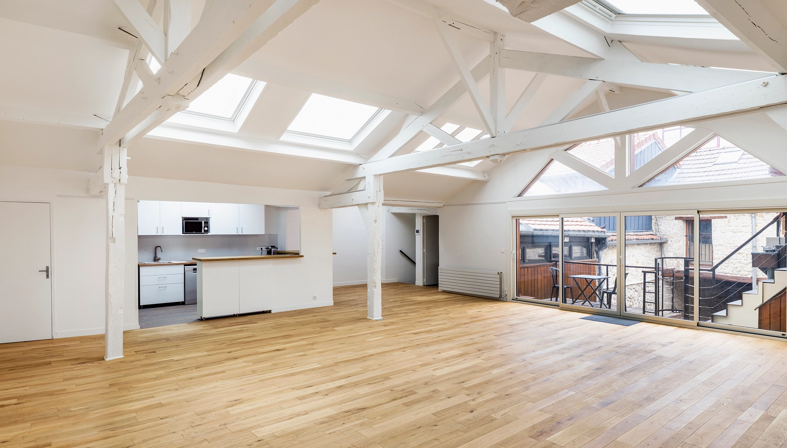 Space Empty loft of 114 m² with a 26 m² terrace - 1