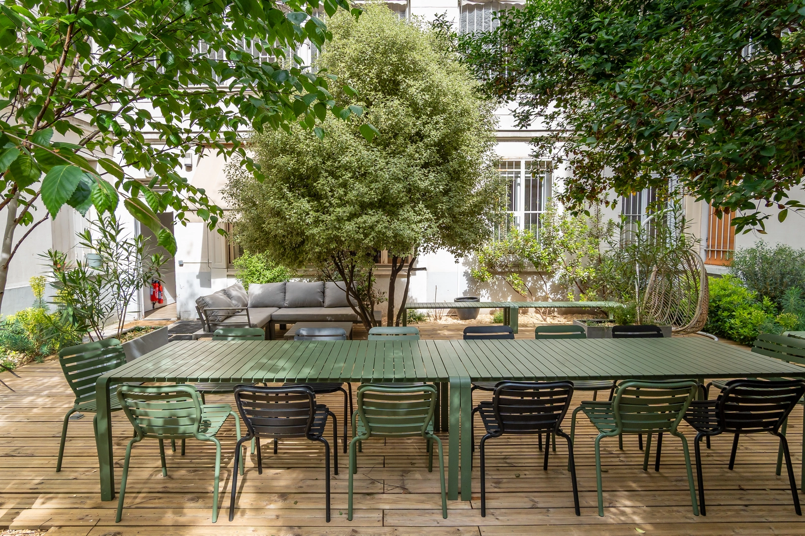 Espace Ancienne banque avec jardin - 0