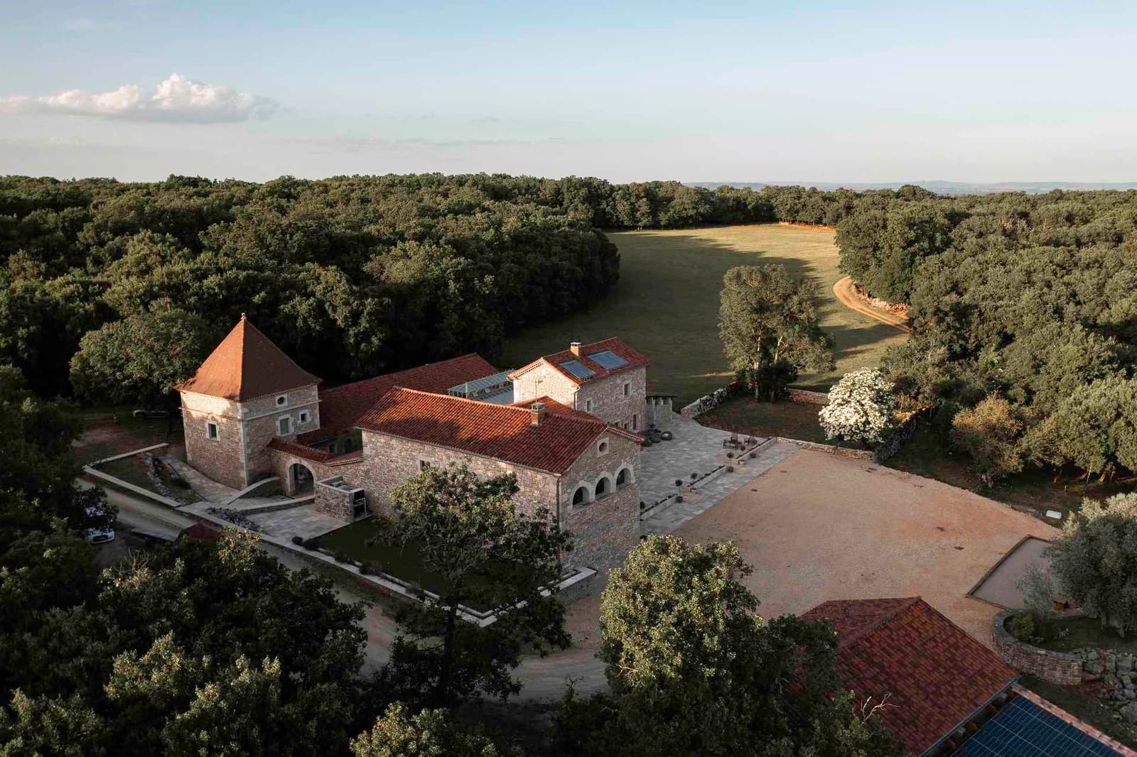 Impresionante finca en un parque de 400 hectáreas