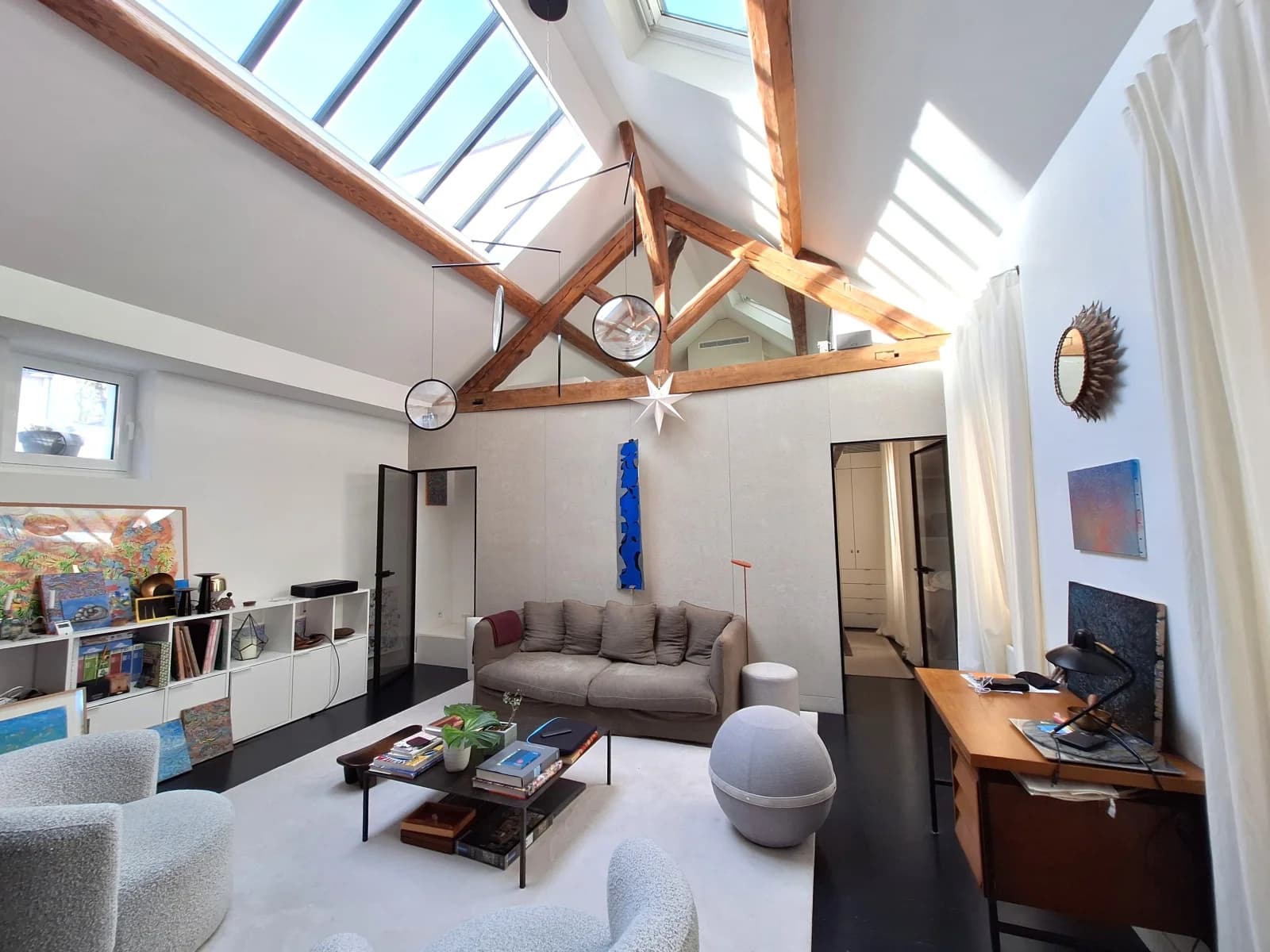 Space Artist's modern loft in the heart of the 8th arrondissement of Paris - 5