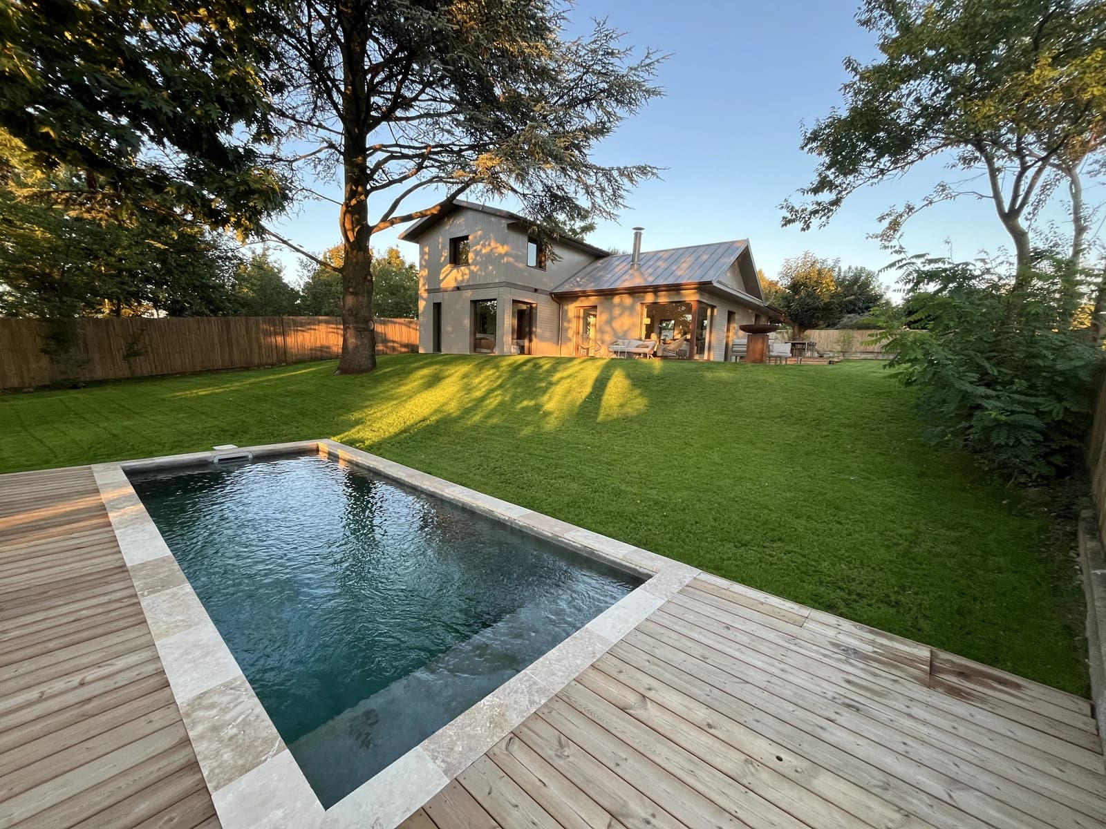 Space House with swimming pool overlooking the Monts du Lyonnais - 2