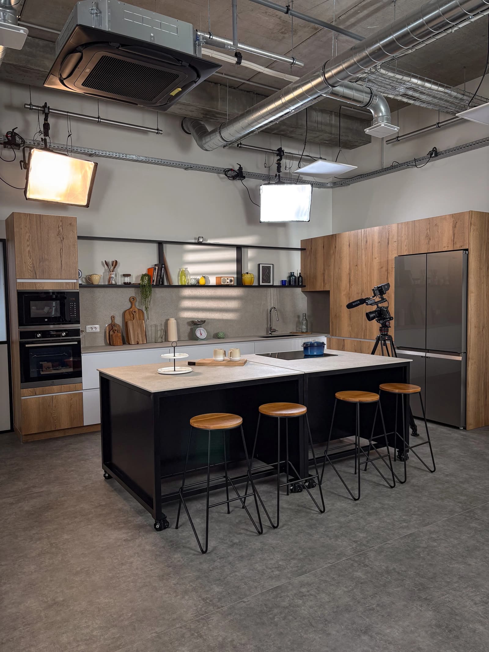 Space Video and Photo Studio Dedicated to Culinary Arts - 3