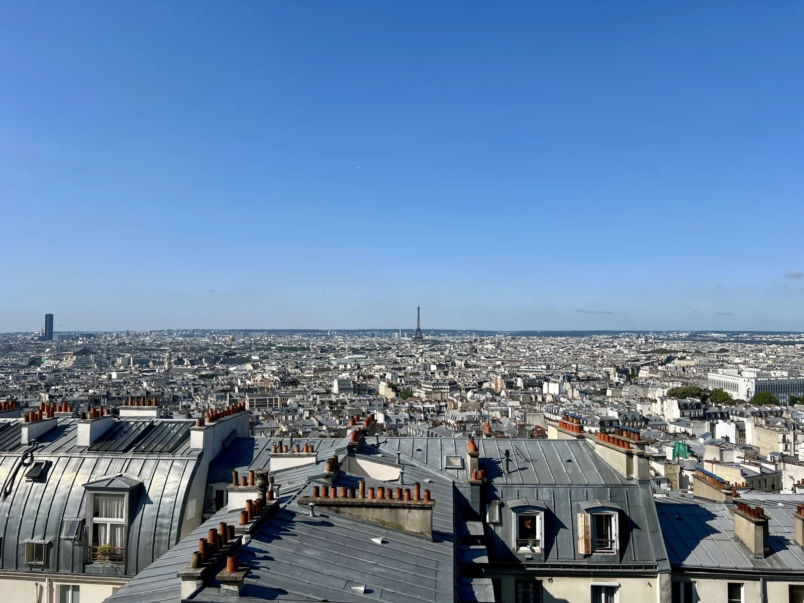 Espace Suite avec vue sur les toits de Paris - 5