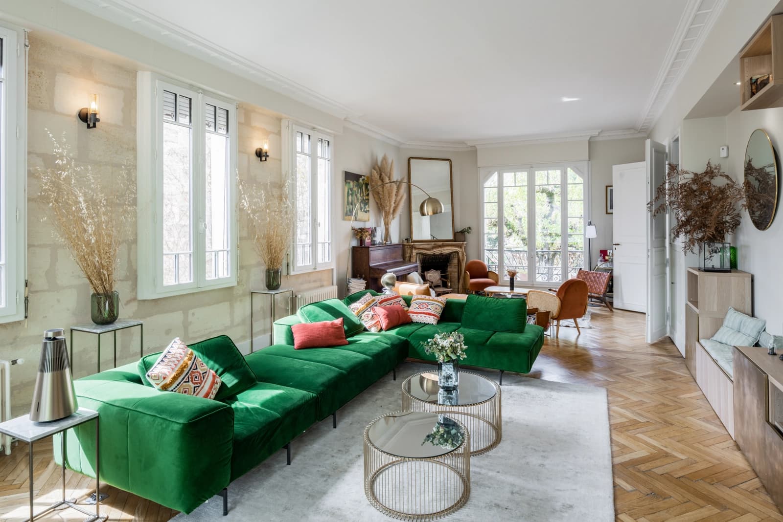 Living room in Luminous art deco house in Lescure - 0