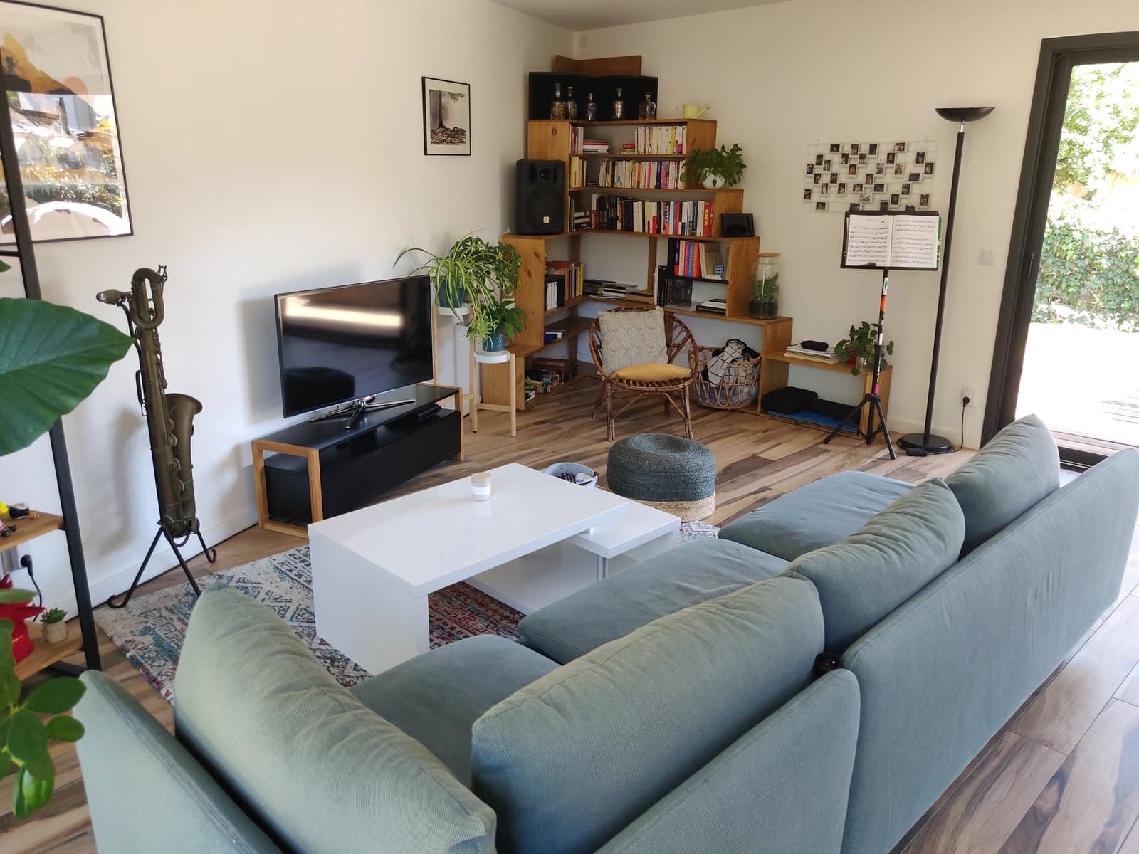 Living room in Bright house with large terrace - 1